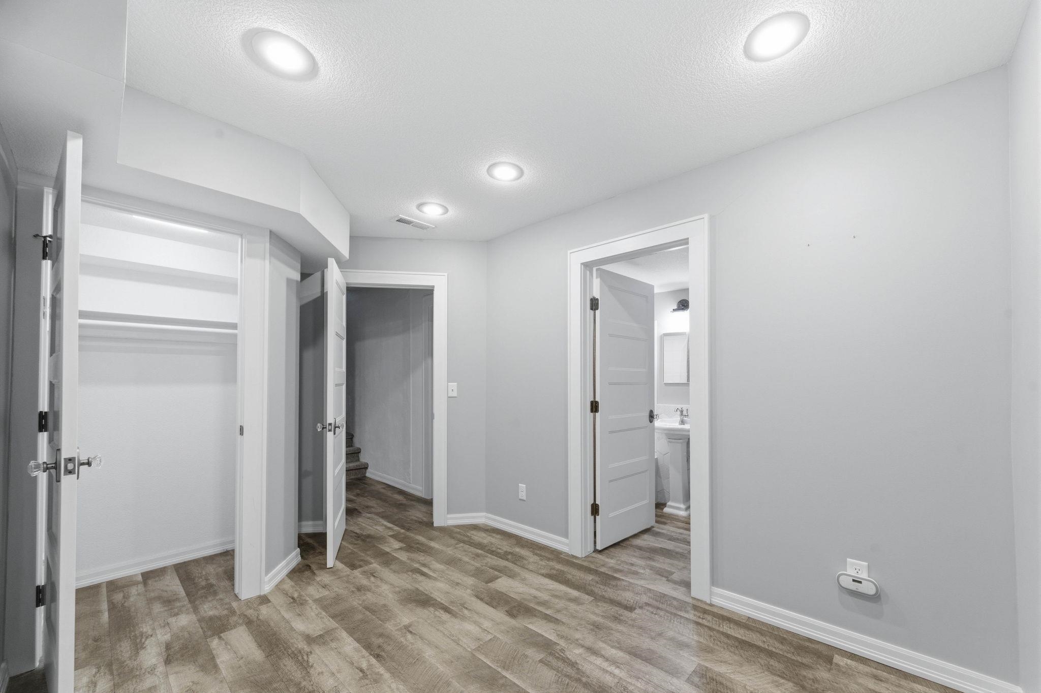 412 S Dellrose Wichita KS 67218