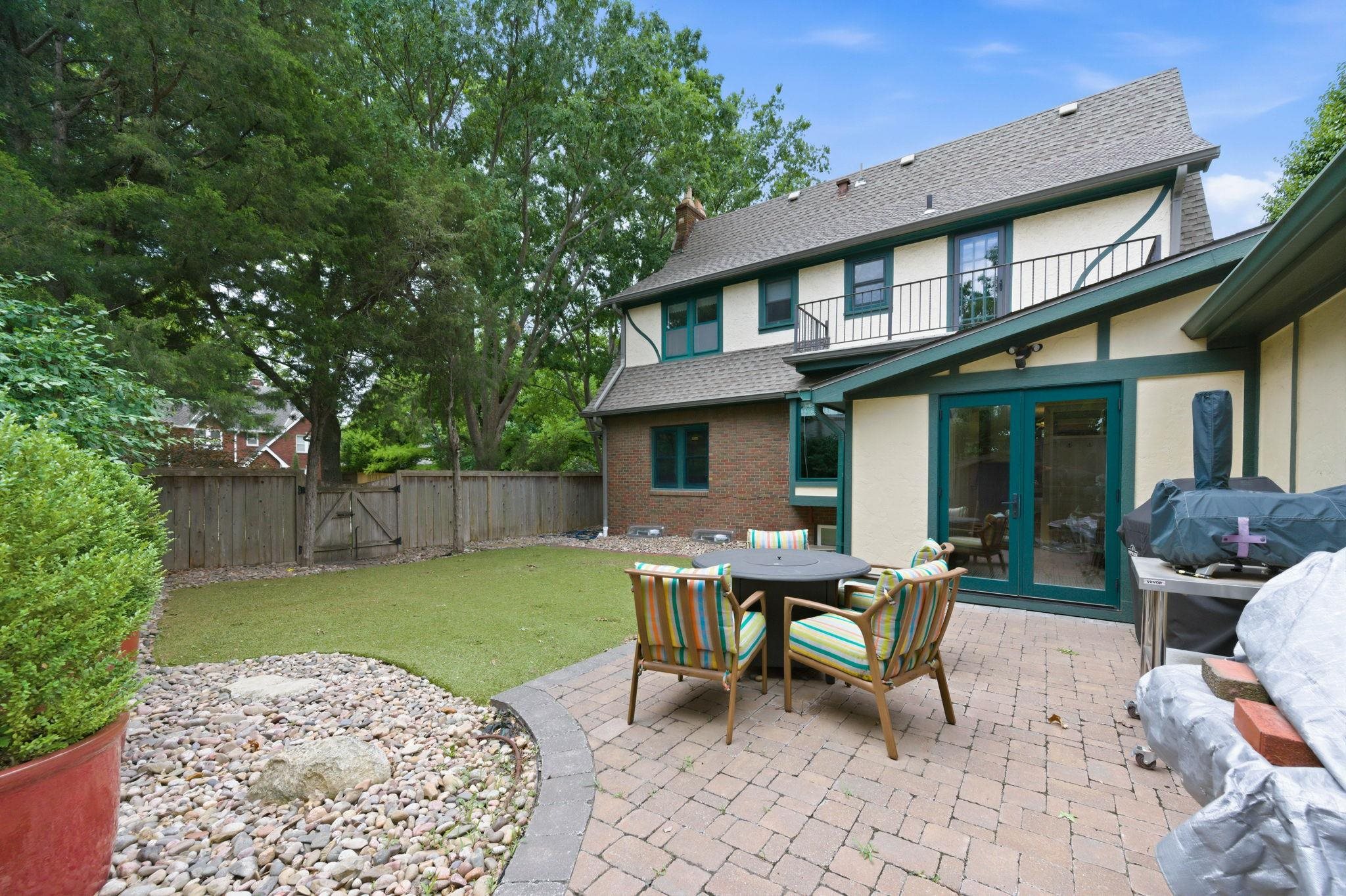 412 S Dellrose Wichita KS 67218