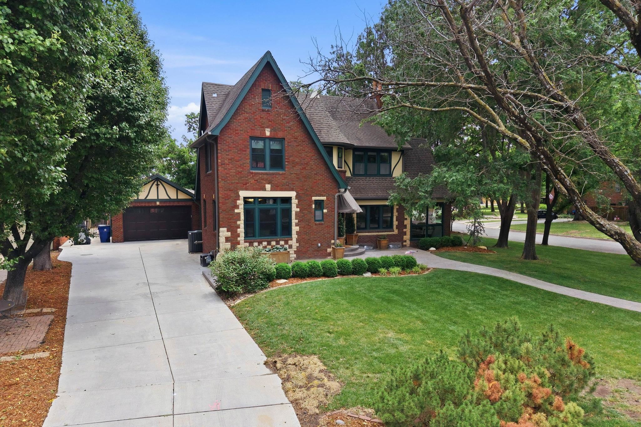 412 S Dellrose Wichita KS 67218