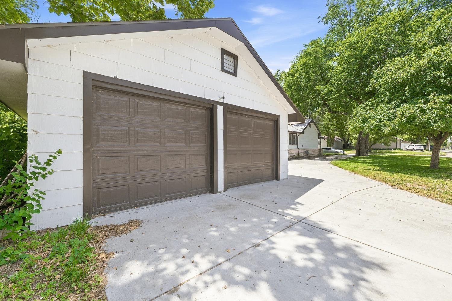 1702 S Greenwood Avenue Wichita KS 67211