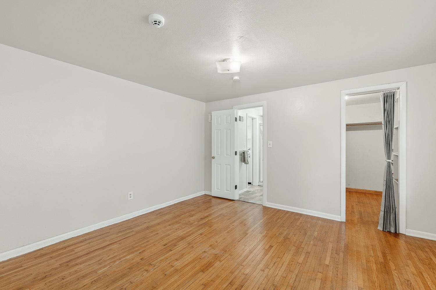 1702 S Greenwood Avenue Wichita KS 67211
