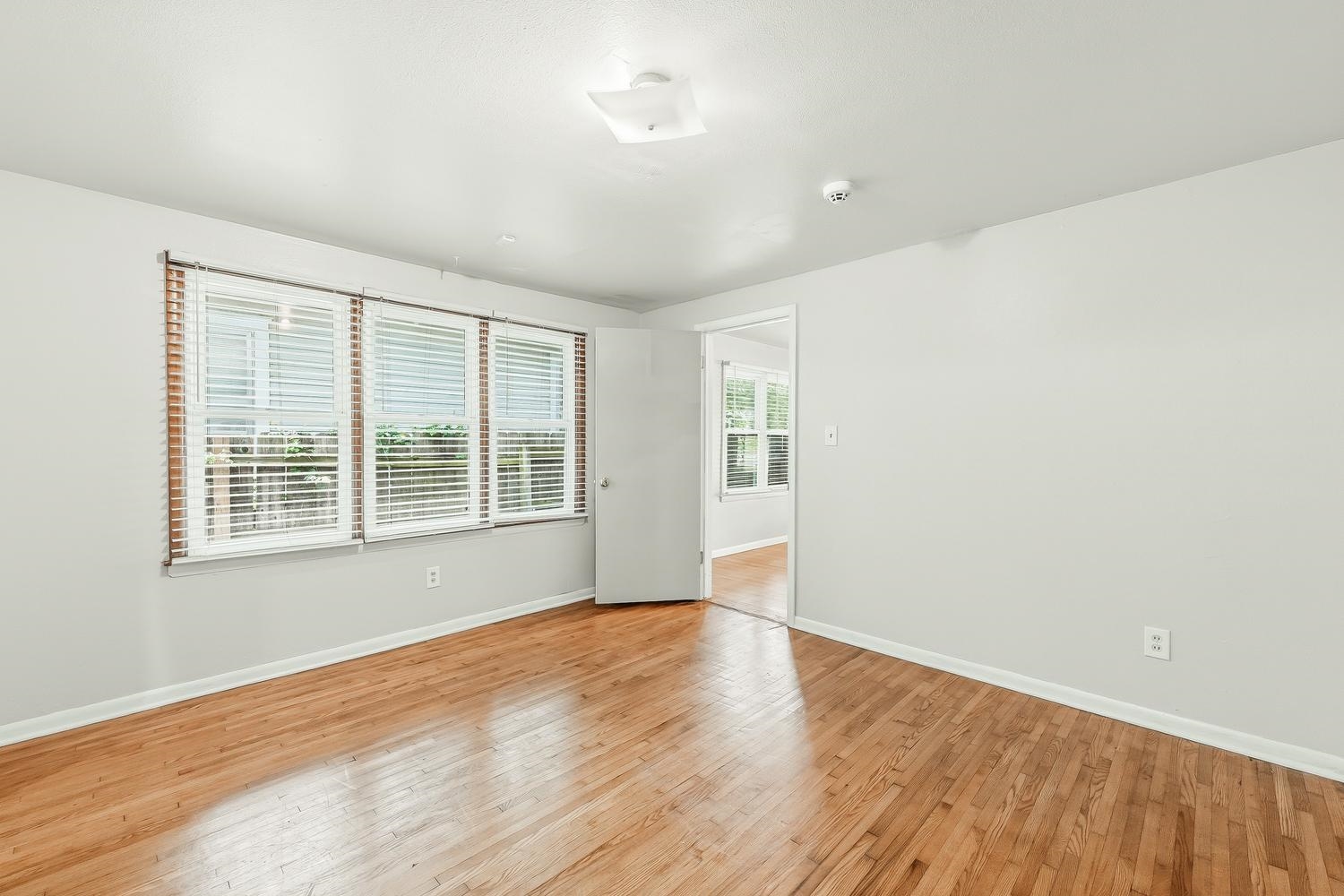 1702 S Greenwood Avenue Wichita KS 67211