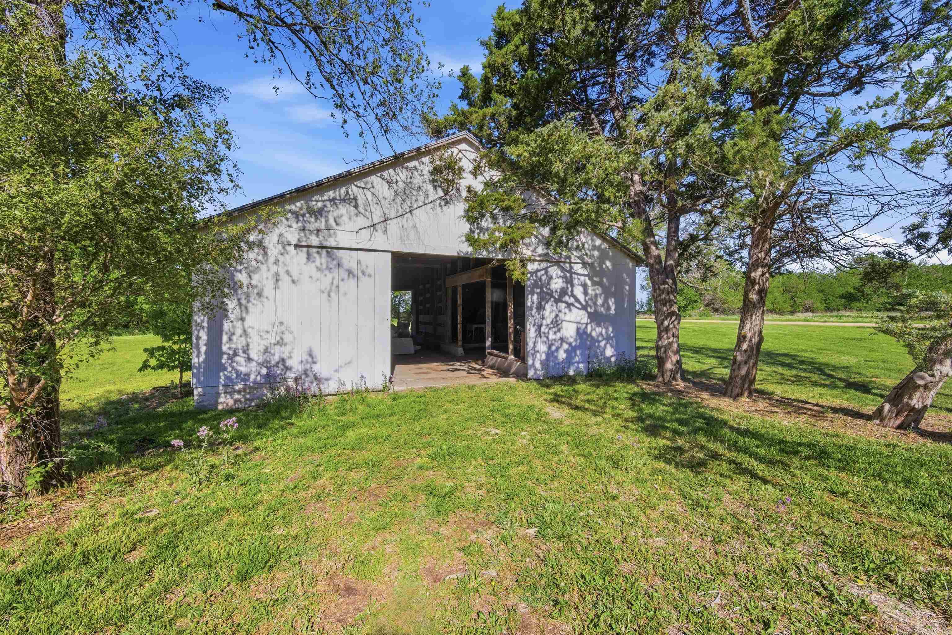 13705 E 117th Street N Valley Center KS 67147