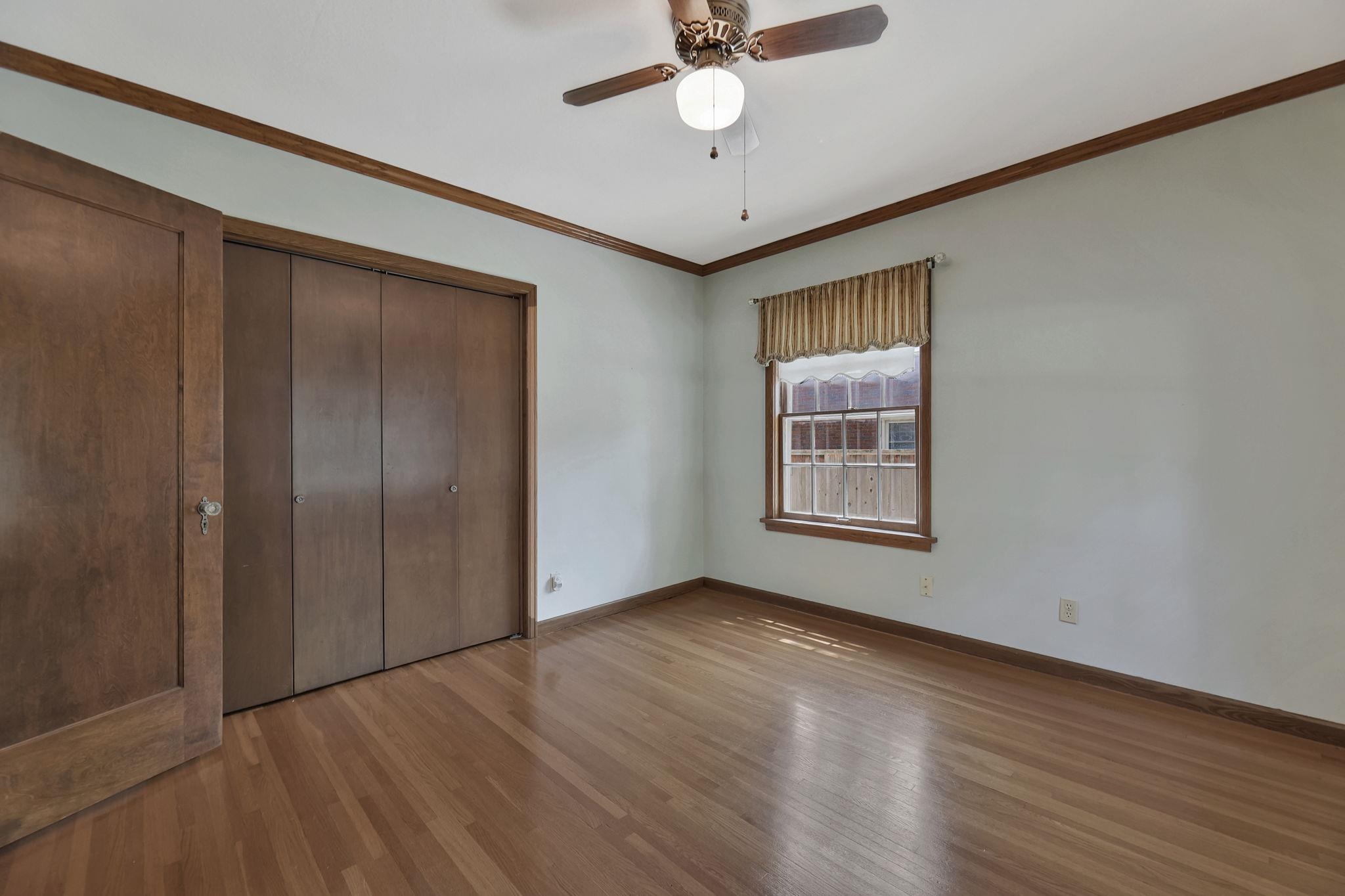208 N Parkwood Lane Wichita KS 67208