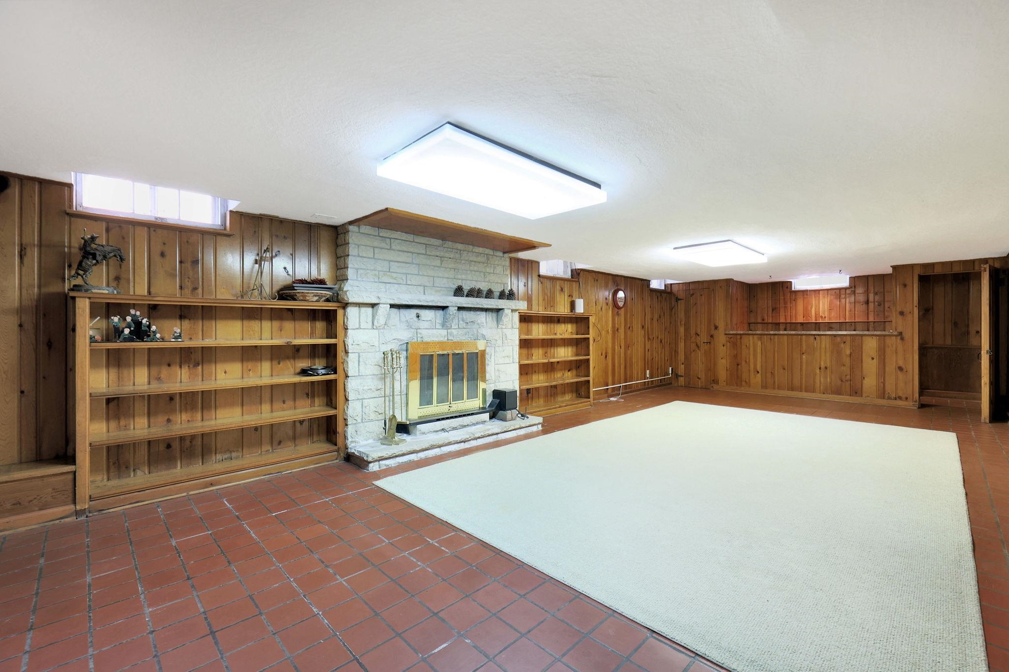 208 N Parkwood Lane Wichita KS 67208