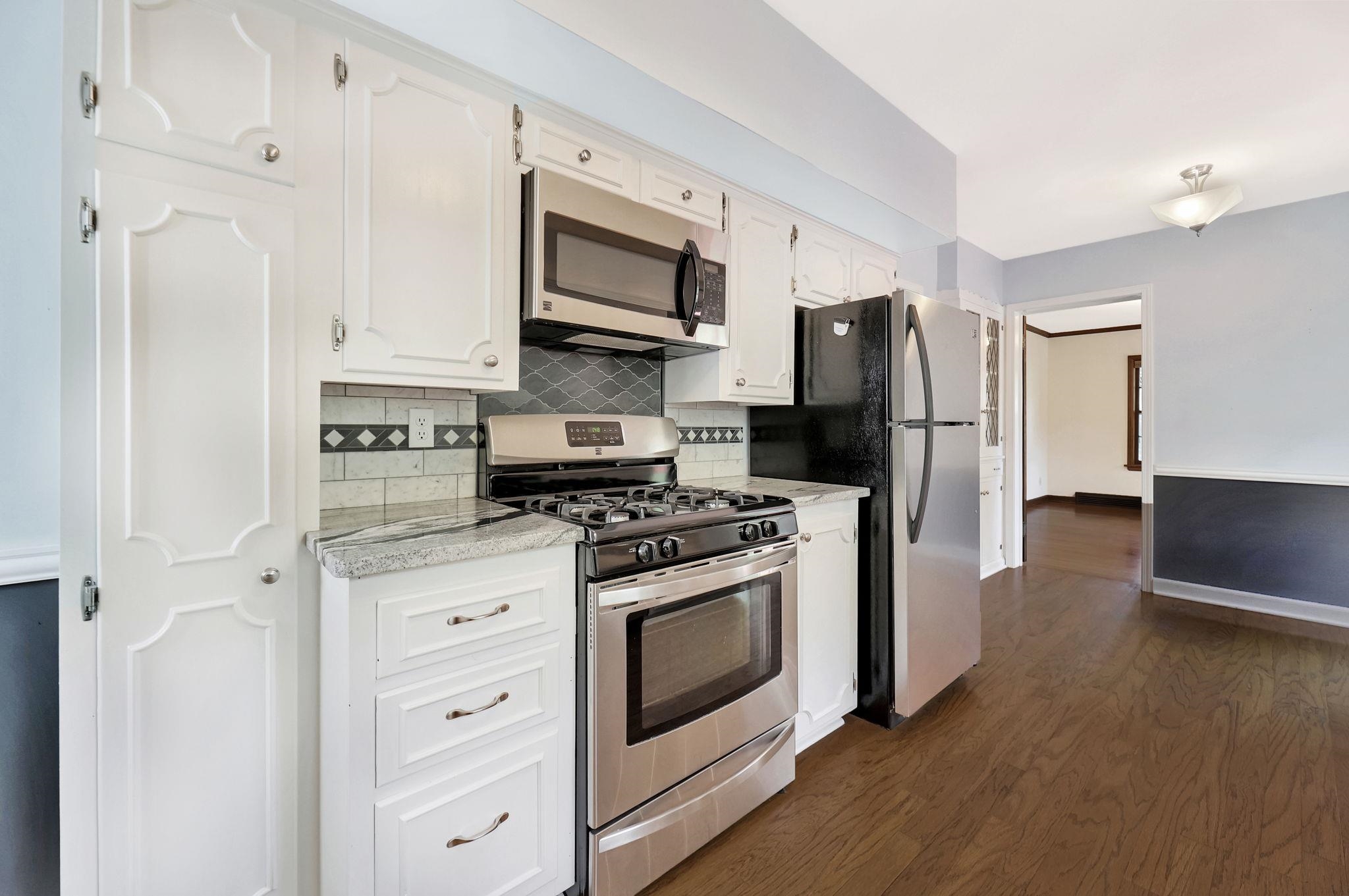 208 N Parkwood Lane Wichita KS 67208