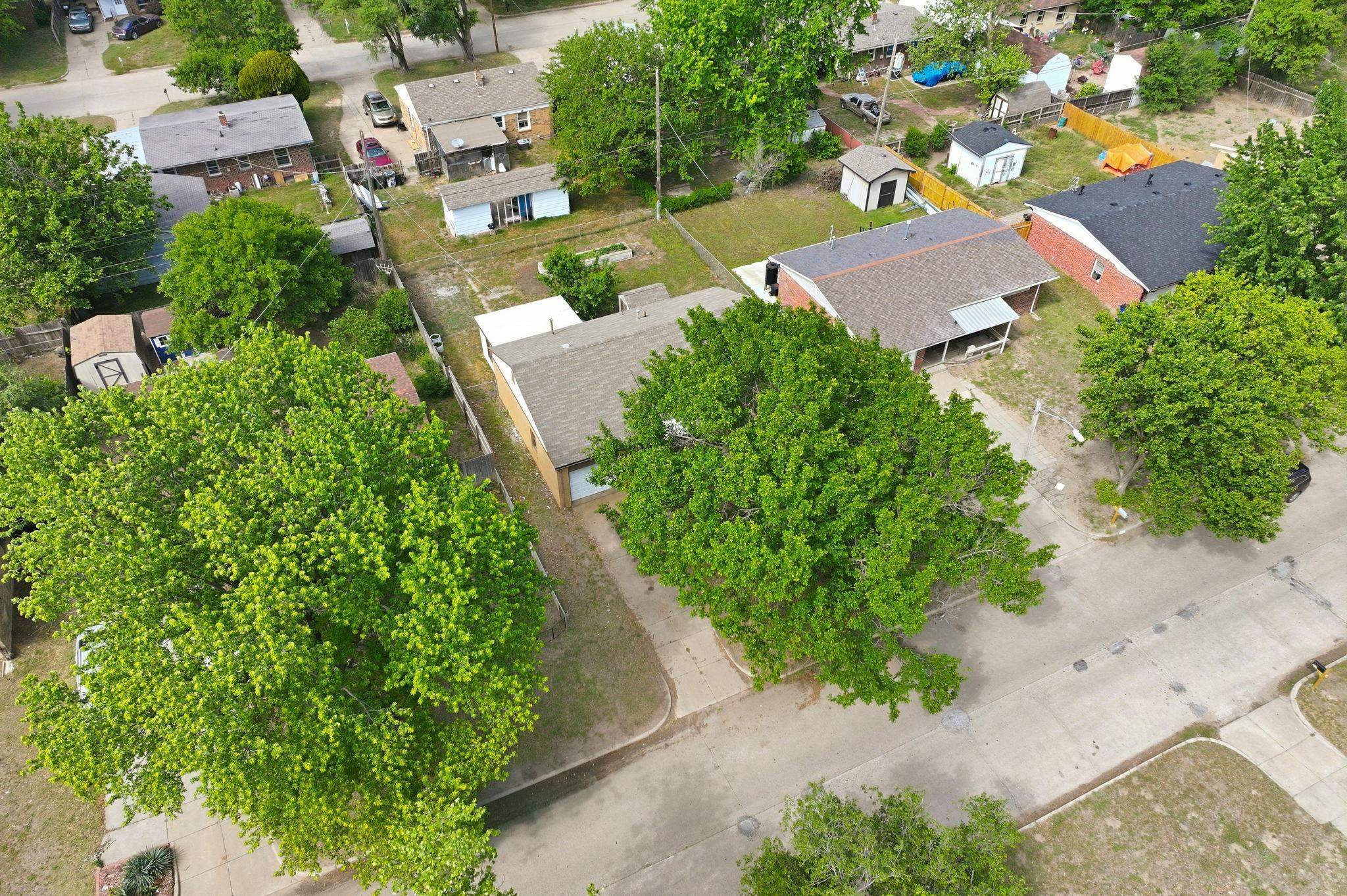 1202 E Del Mar Street Wichita KS 67216