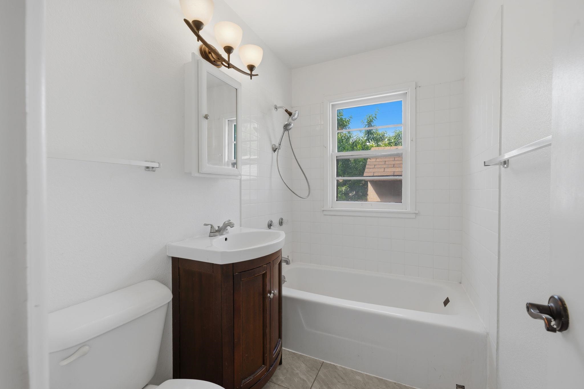 1202 E Del Mar Street Wichita KS 67216