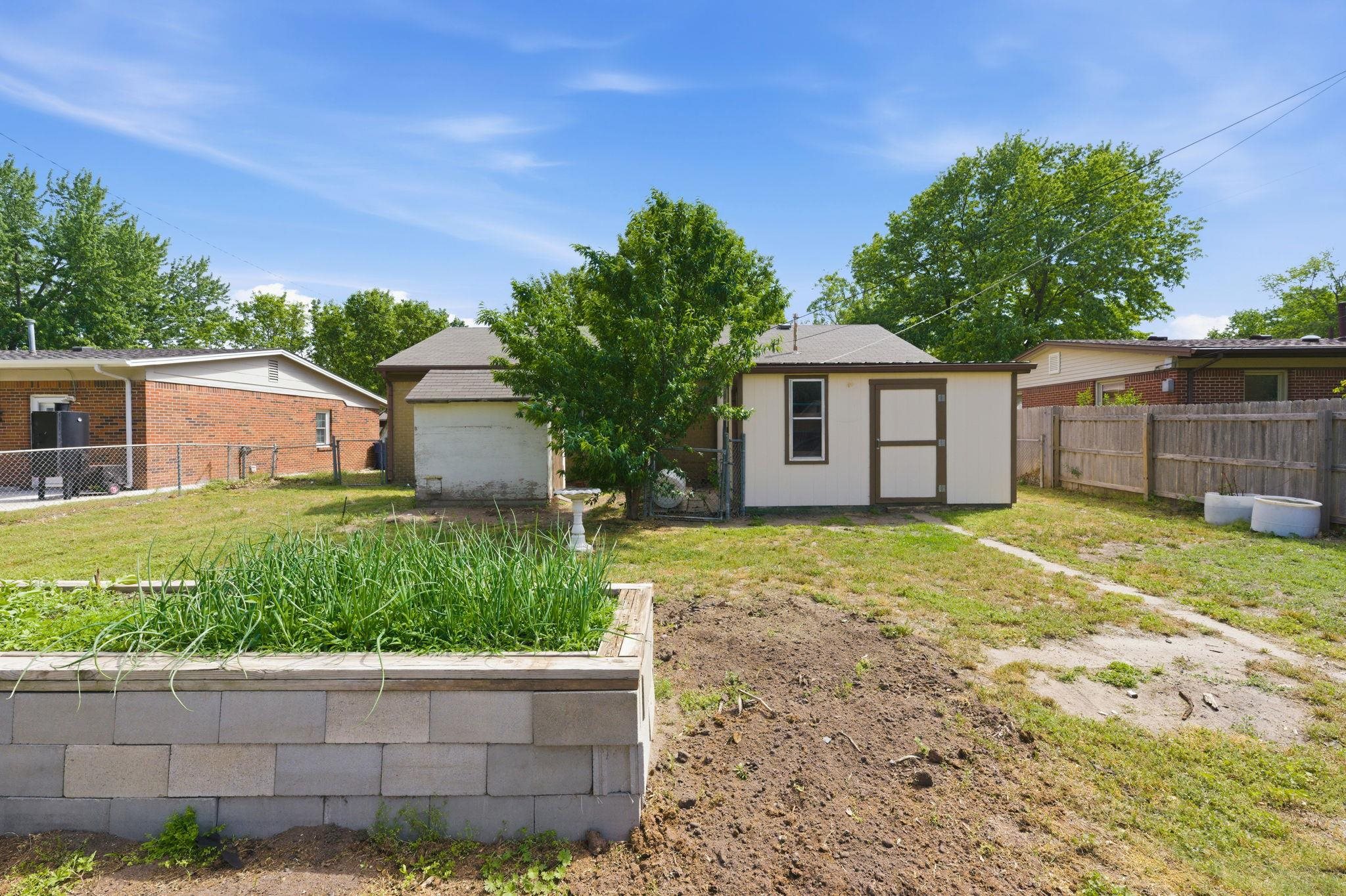 1202 E Del Mar Street Wichita KS 67216