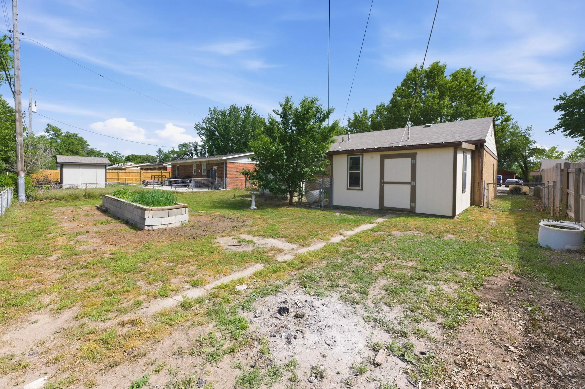 1202 E Del Mar Street Wichita KS 67216