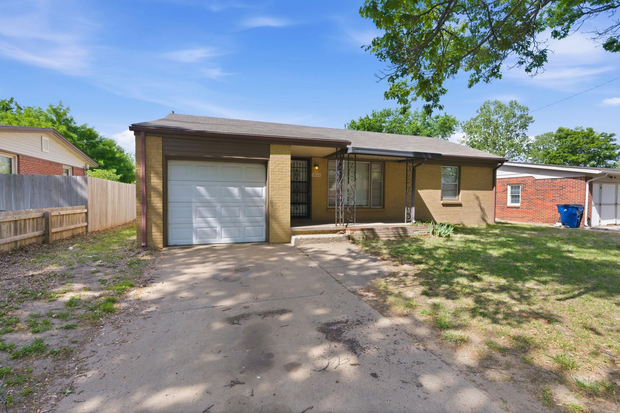 1202 E Del Mar Street Wichita KS 67216