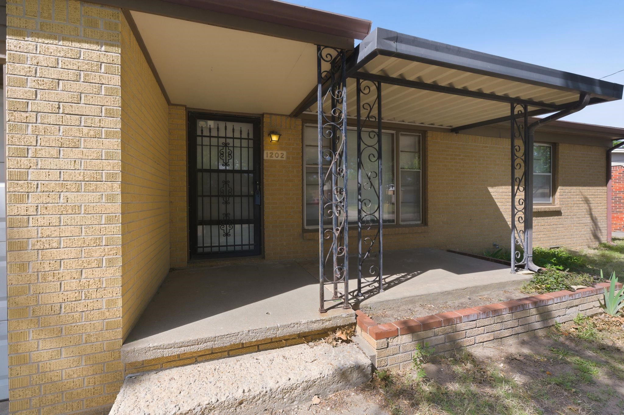 1202 E Del Mar Street Wichita KS 67216