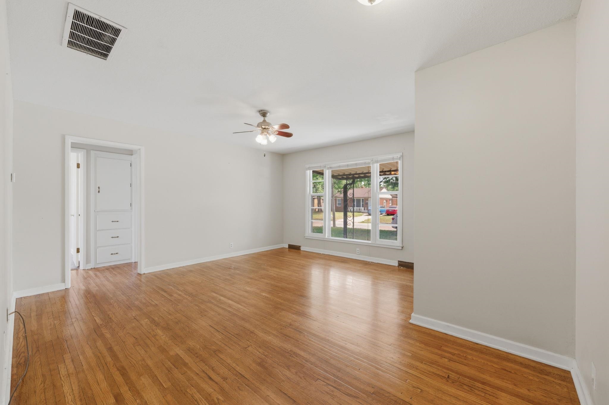 1202 E Del Mar Street Wichita KS 67216