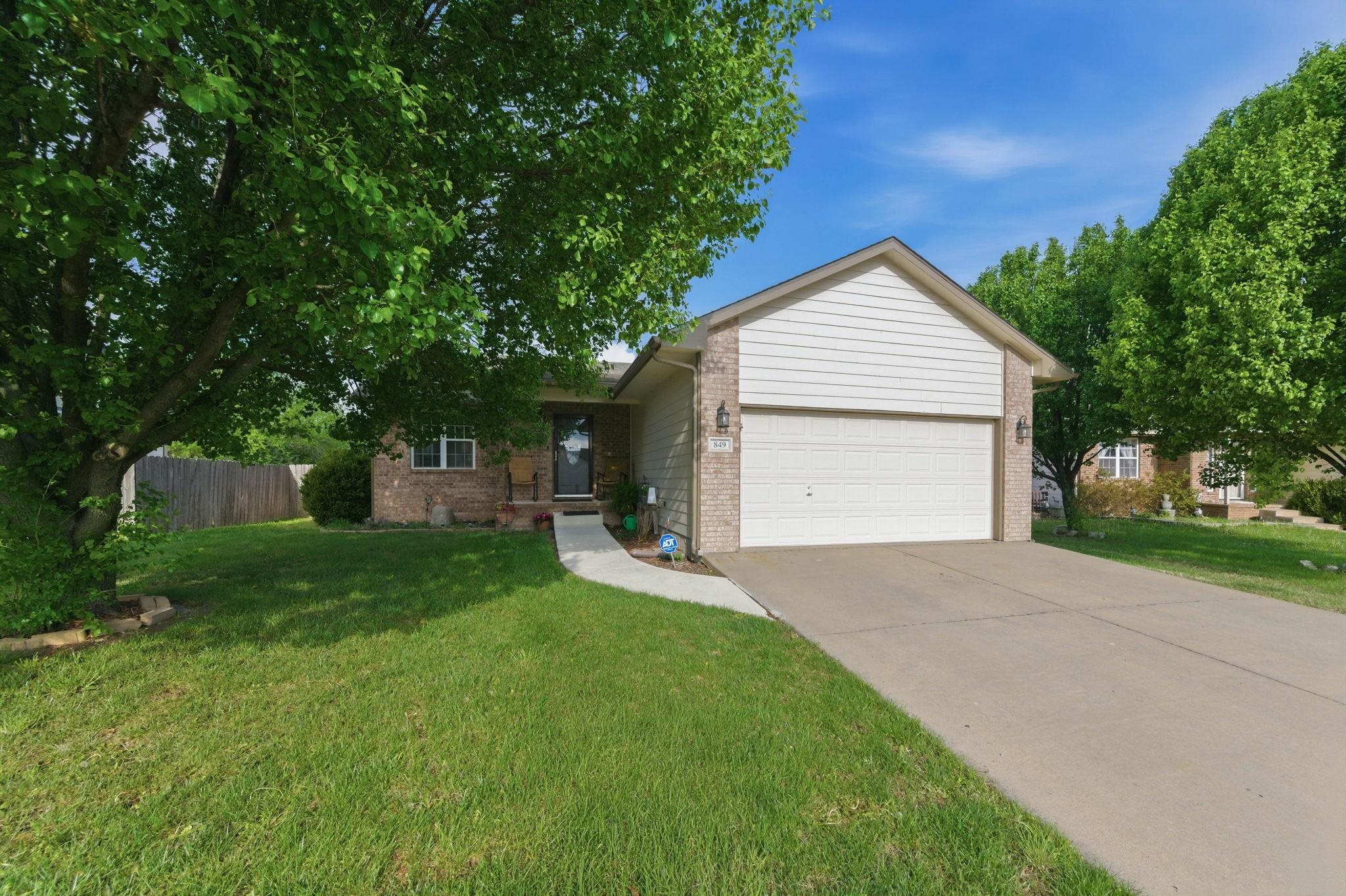 849 S Sunset Circle Andover KS 67002