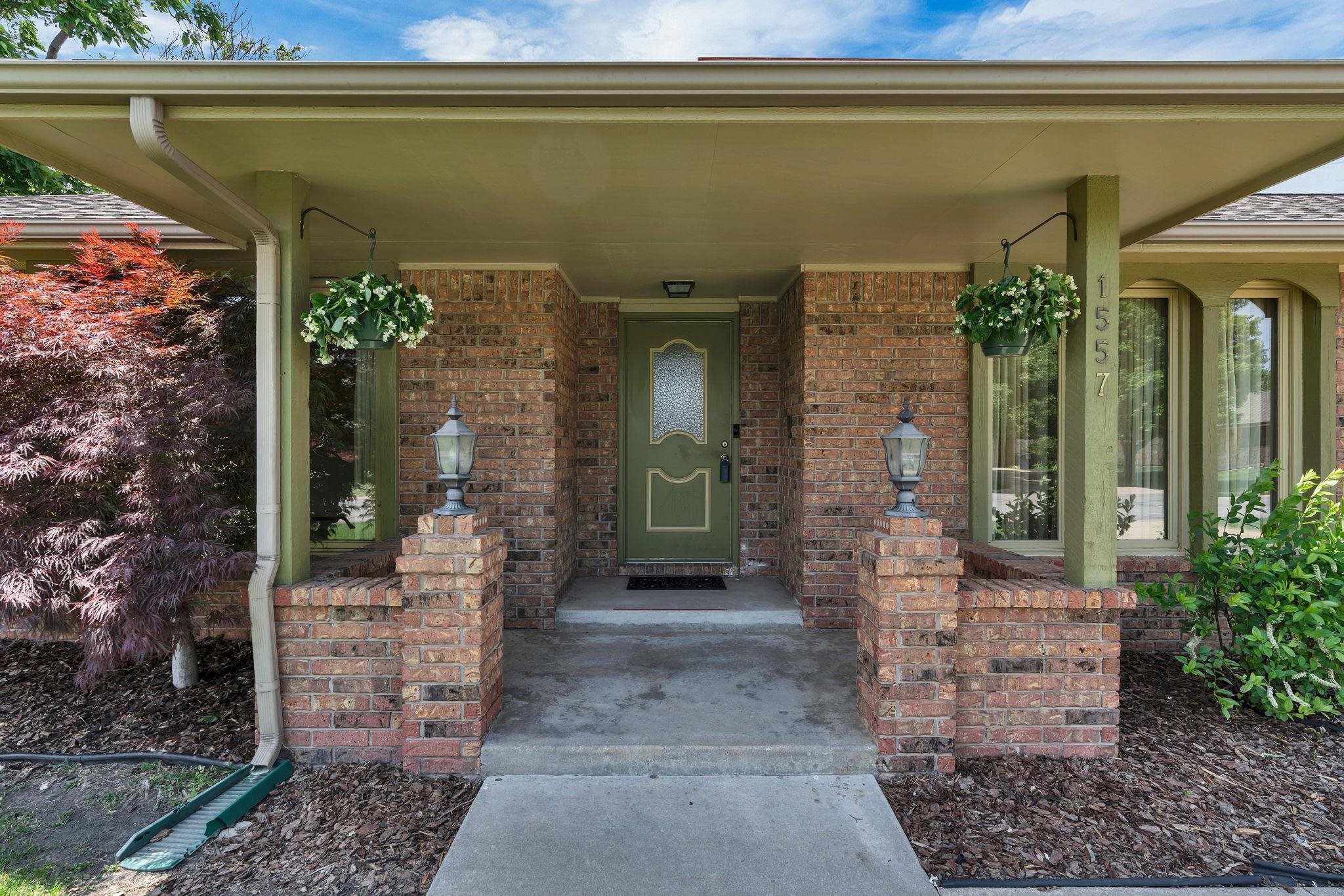 1557 N Caddy Lane Wichita KS 67212-1235