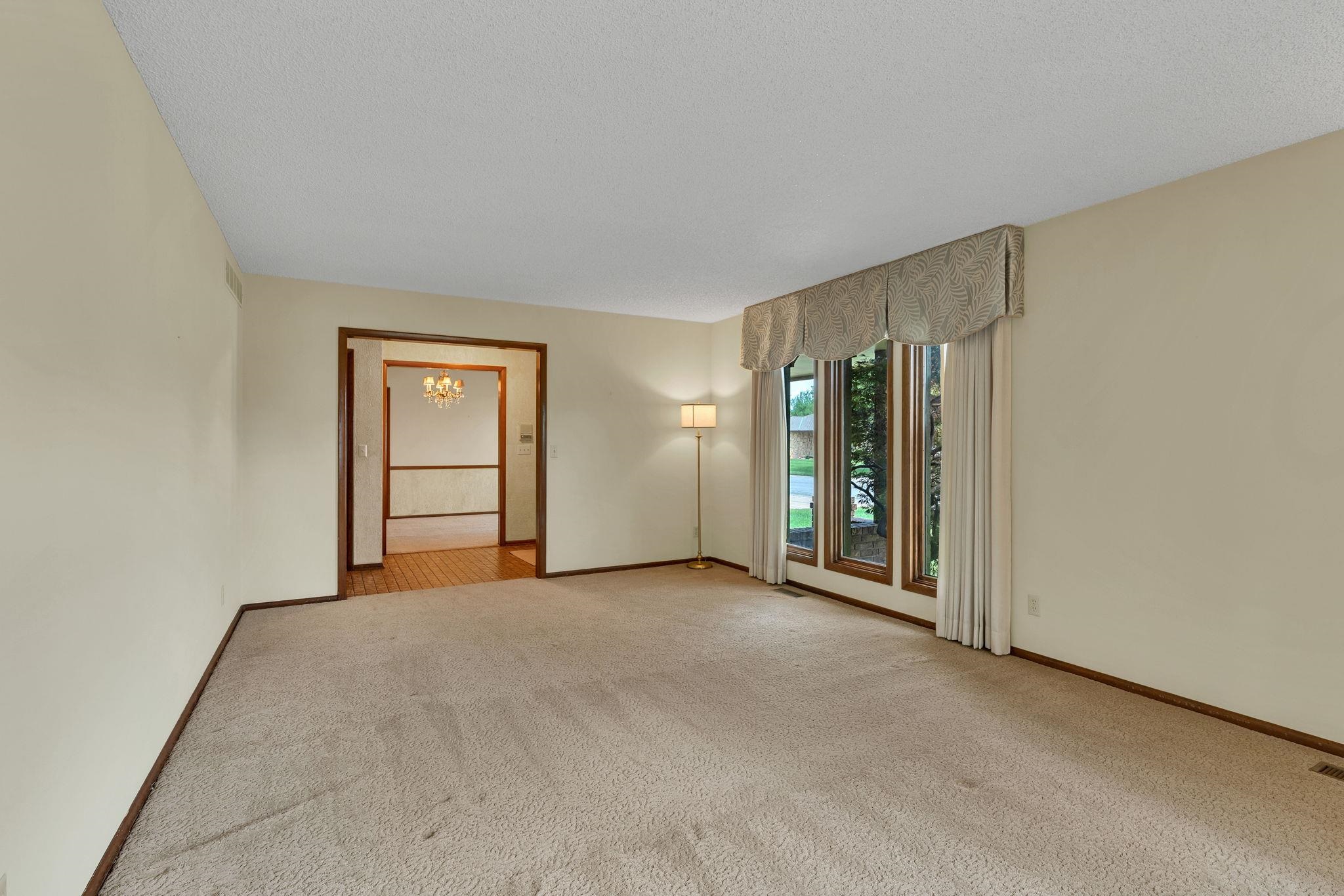 1557 N Caddy Lane Wichita KS 67212-1235