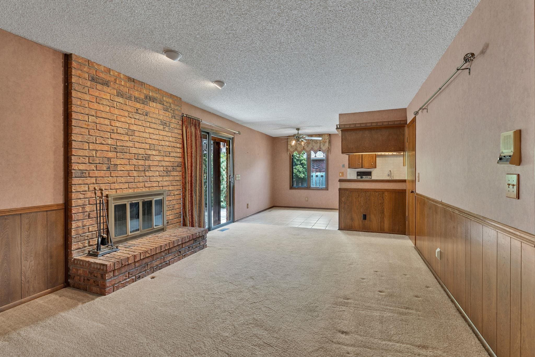 1557 N Caddy Lane Wichita KS 67212-1235
