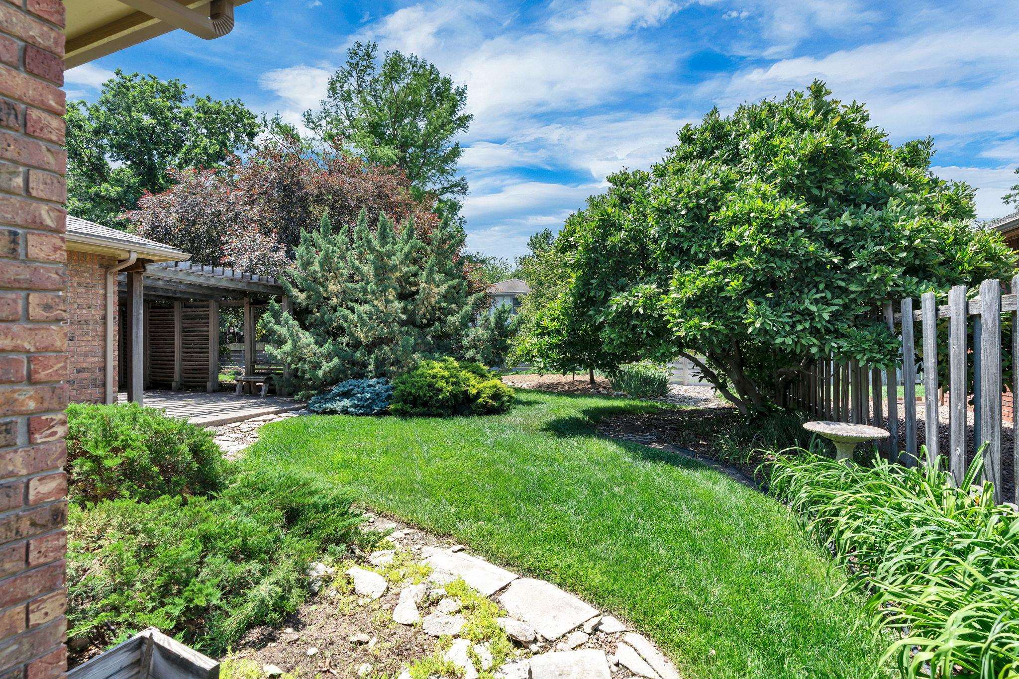 1557 N Caddy Lane Wichita KS 67212-1235