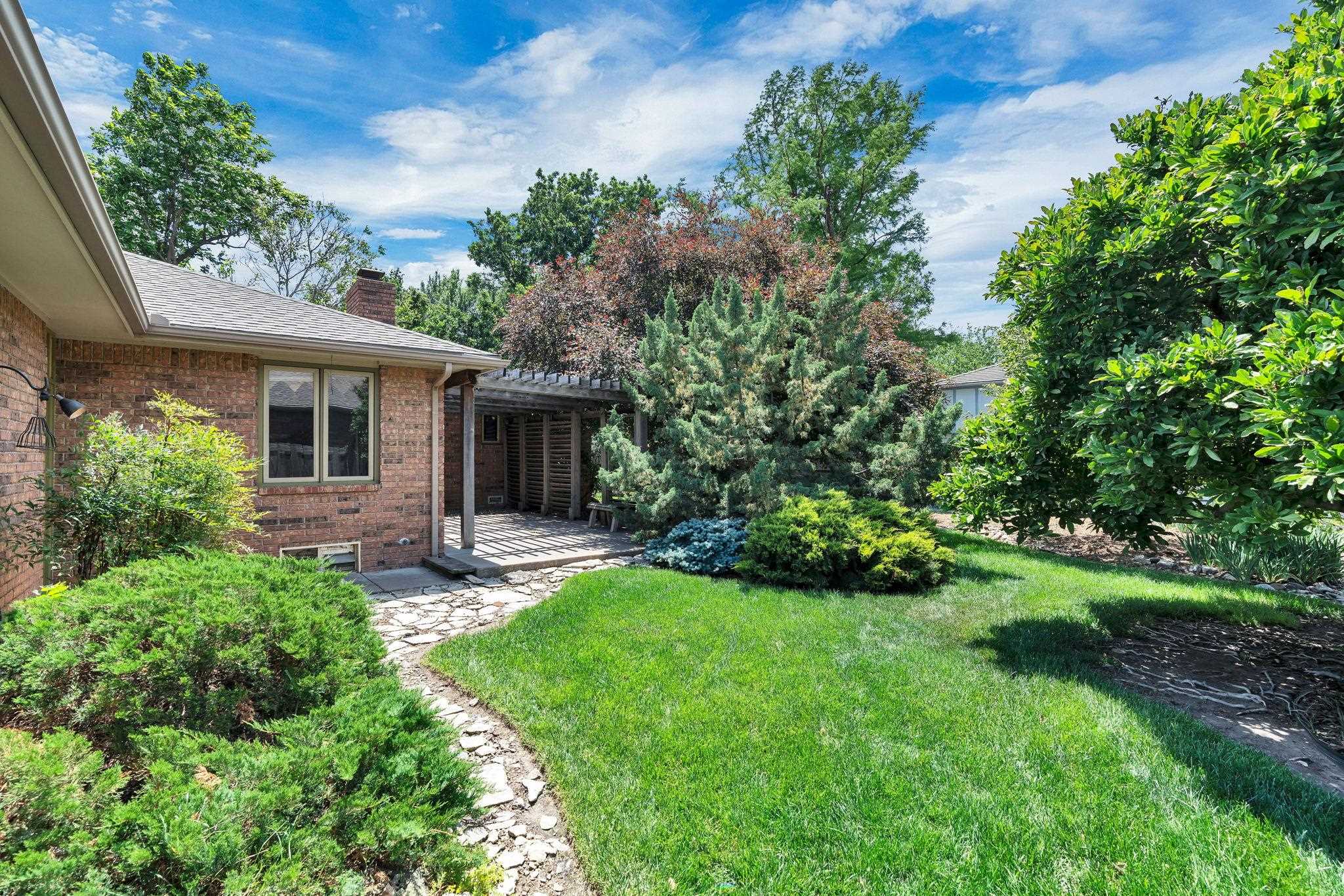 1557 N Caddy Lane Wichita KS 67212-1235