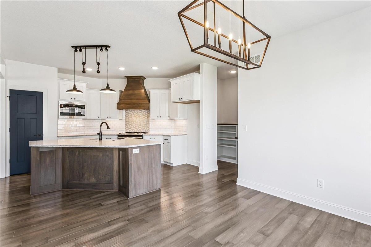 744 S Glen Wood Court Wichita KS 67230