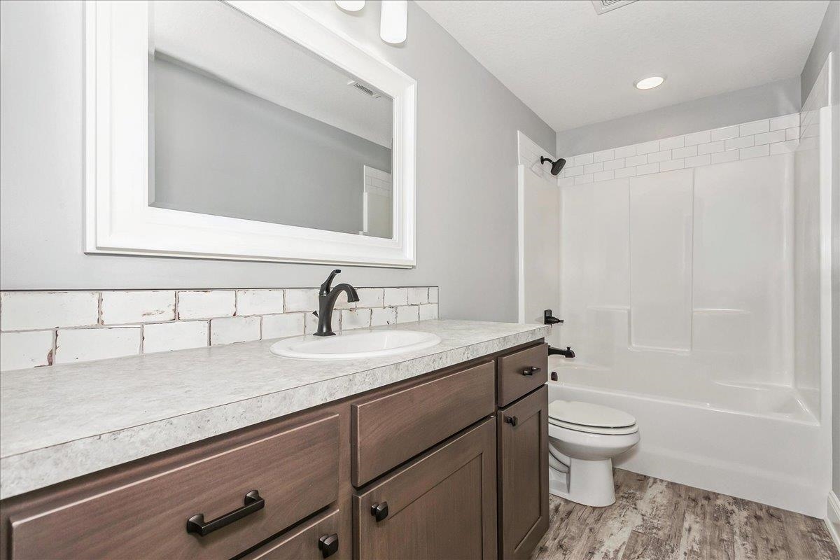 744 S Glen Wood Court Wichita KS 67230