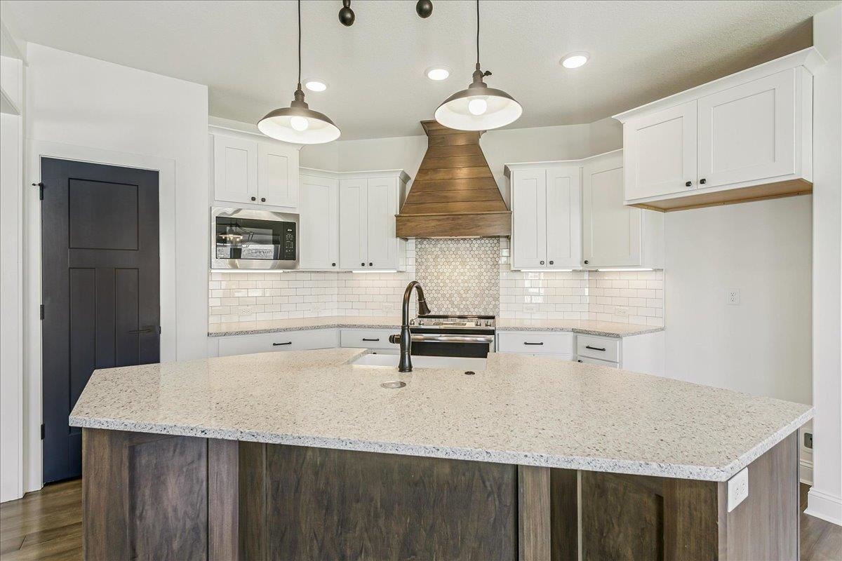 744 S Glen Wood Court Wichita KS 67230