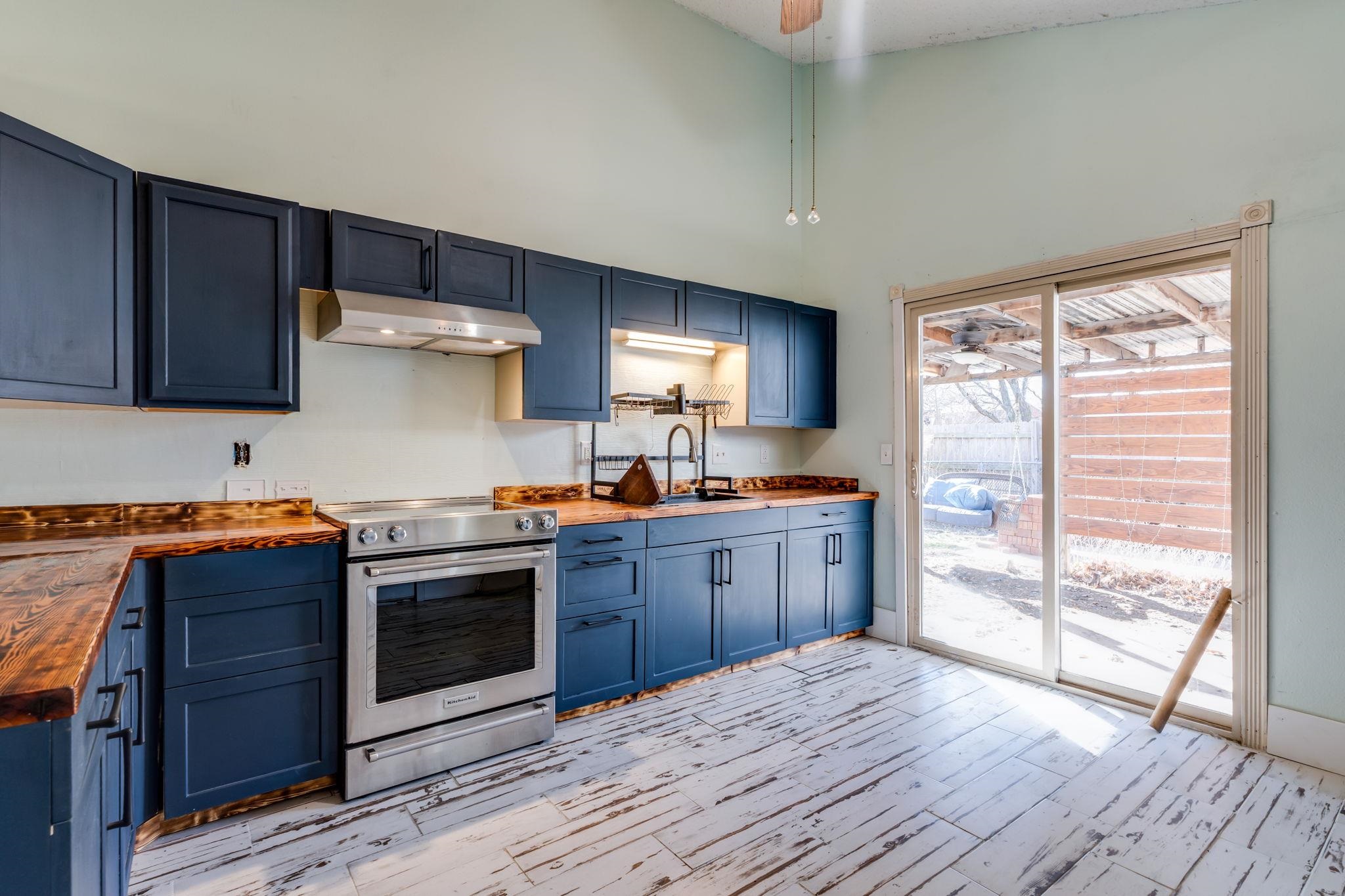 2048 N Forest Park Street Derby KS 67037