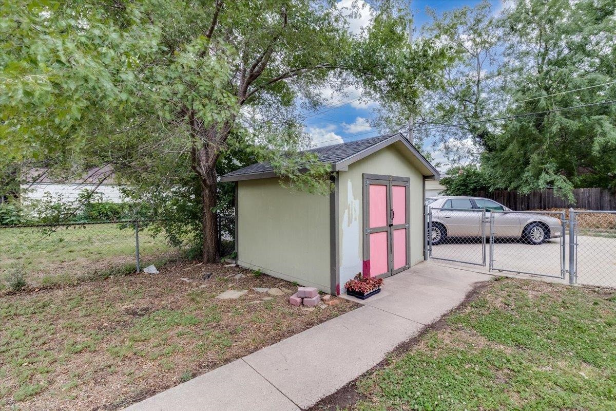 823 S Erie Wichita KS 67211