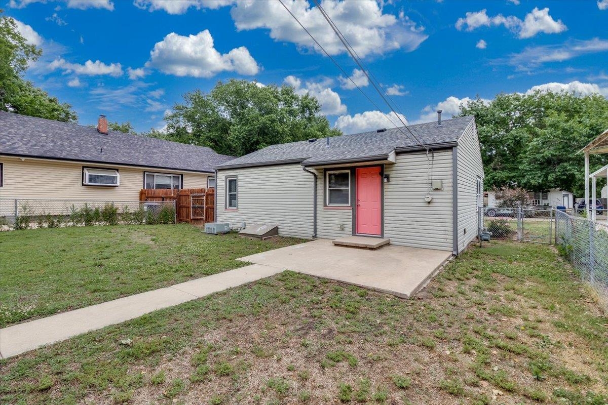 823 S Erie Wichita KS 67211