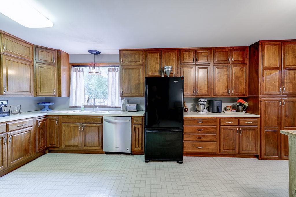 1423 Fuller Winfield KS 67156