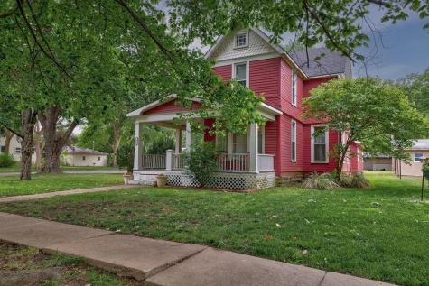 1423 Fuller Winfield KS 67156