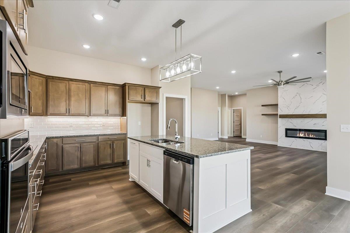 1530 E Appleton Street Valley Center KS 67147
