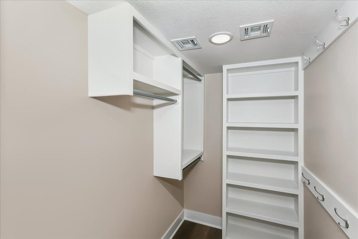 1530 E Appleton Street Valley Center KS 67147