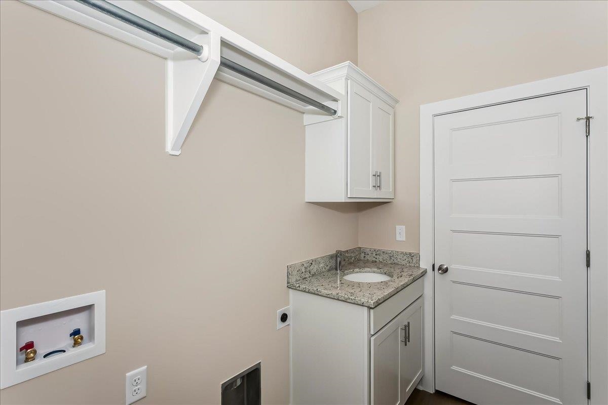 1530 E Appleton Street Valley Center KS 67147