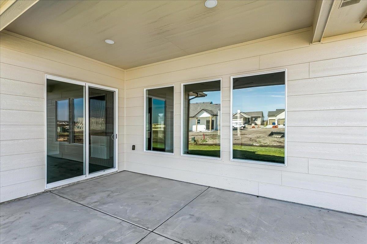 1530 E Appleton Street Valley Center KS 67147