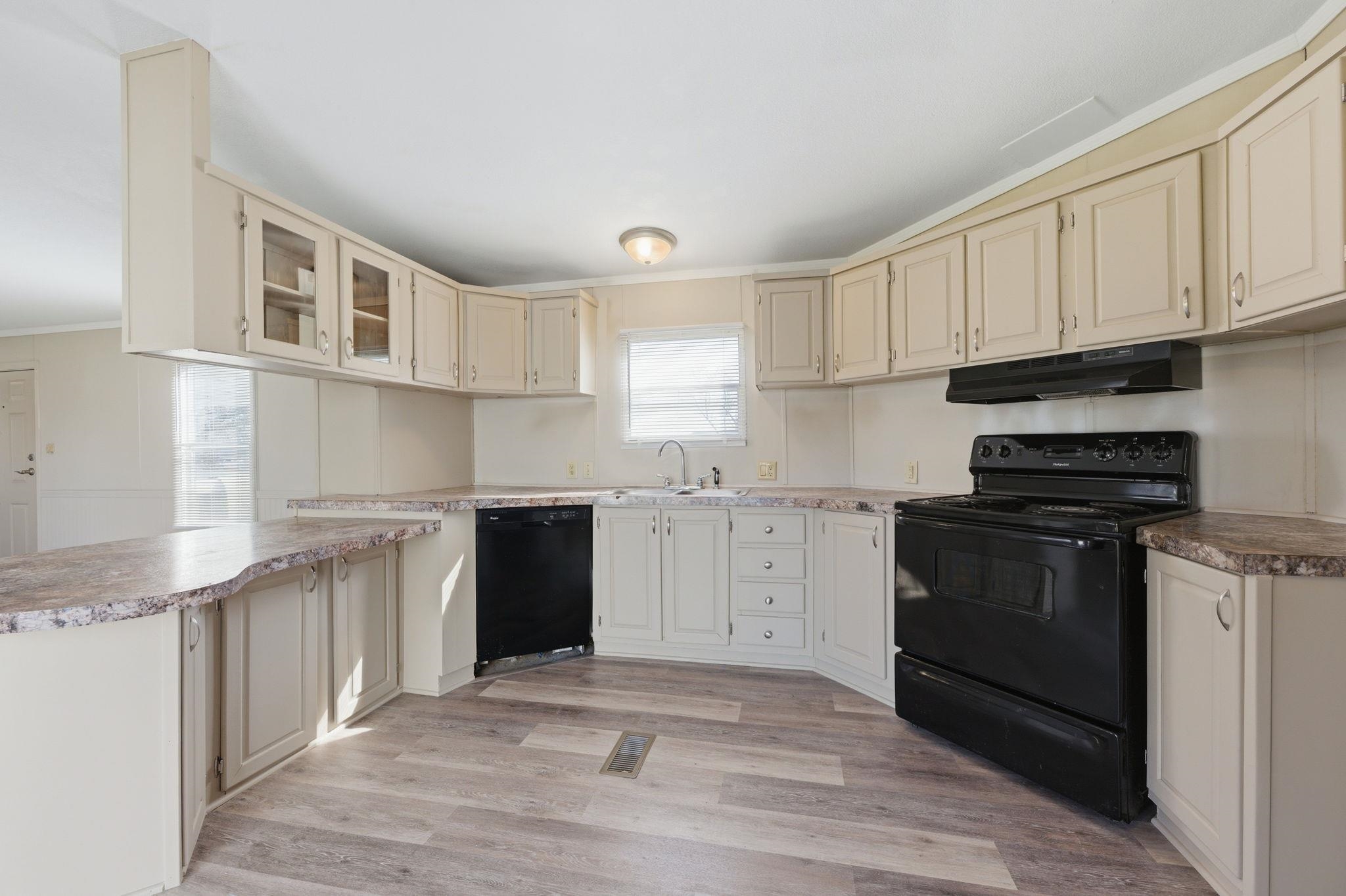 818 W 81st Street S Haysville KS 67060