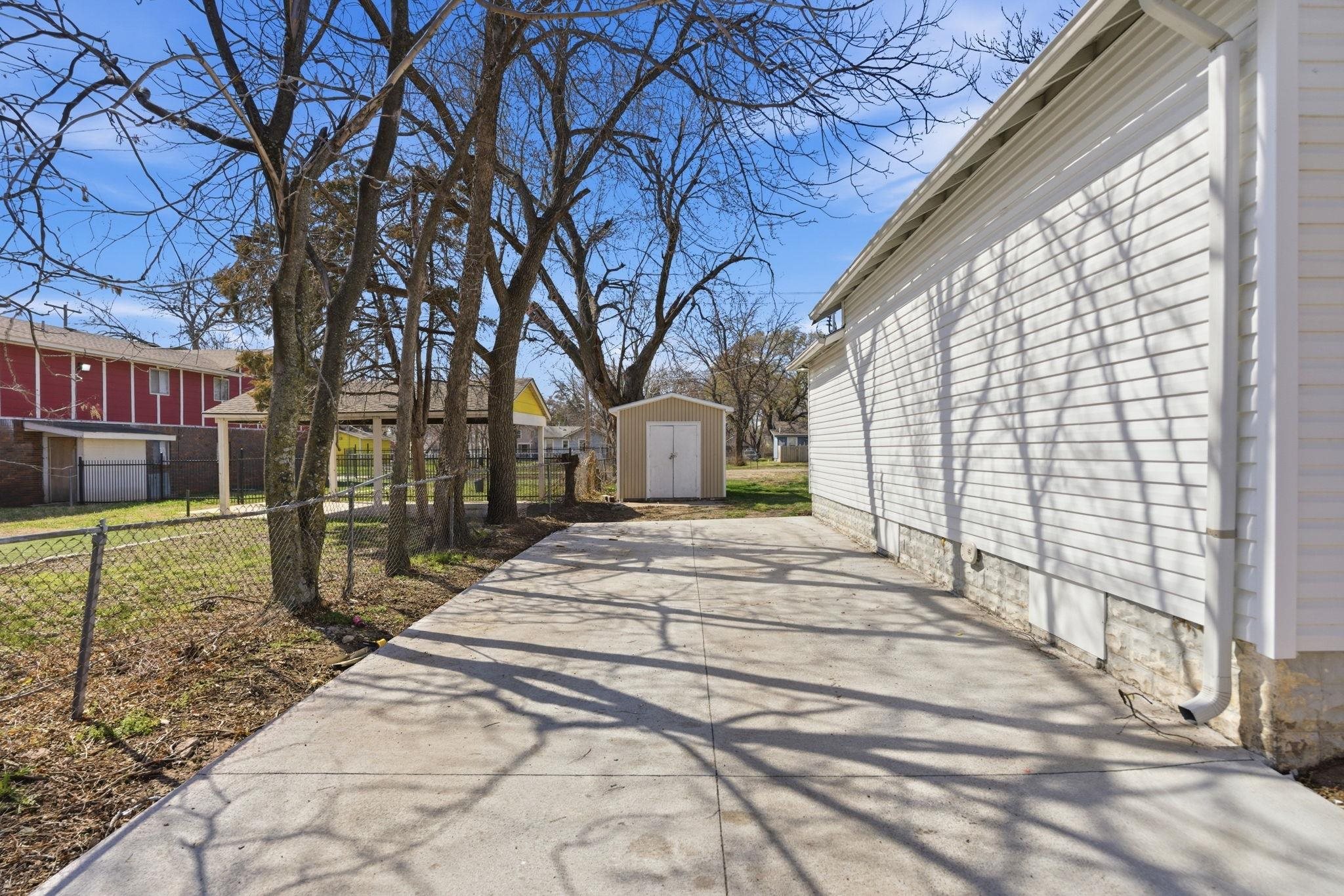 1815 S Hydraulic Street Wichita KS 67211