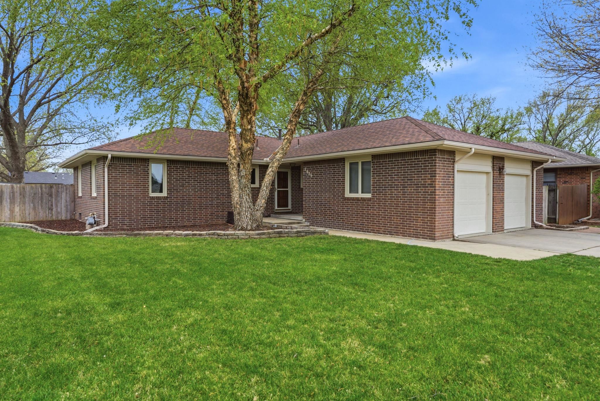 1615 N Holland Lane Wichita KS 67212-1572