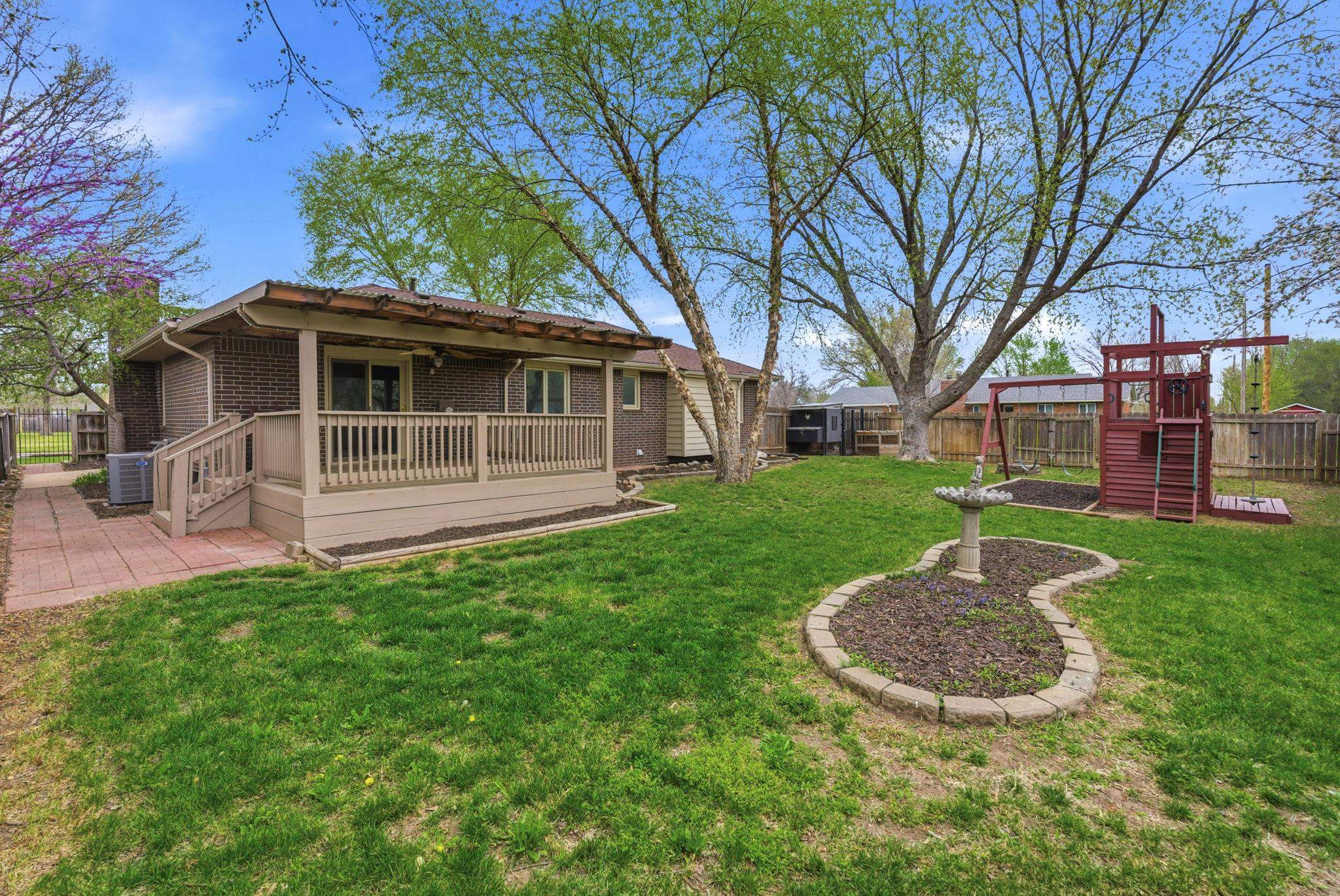 1615 N Holland Lane Wichita KS 67212-1572