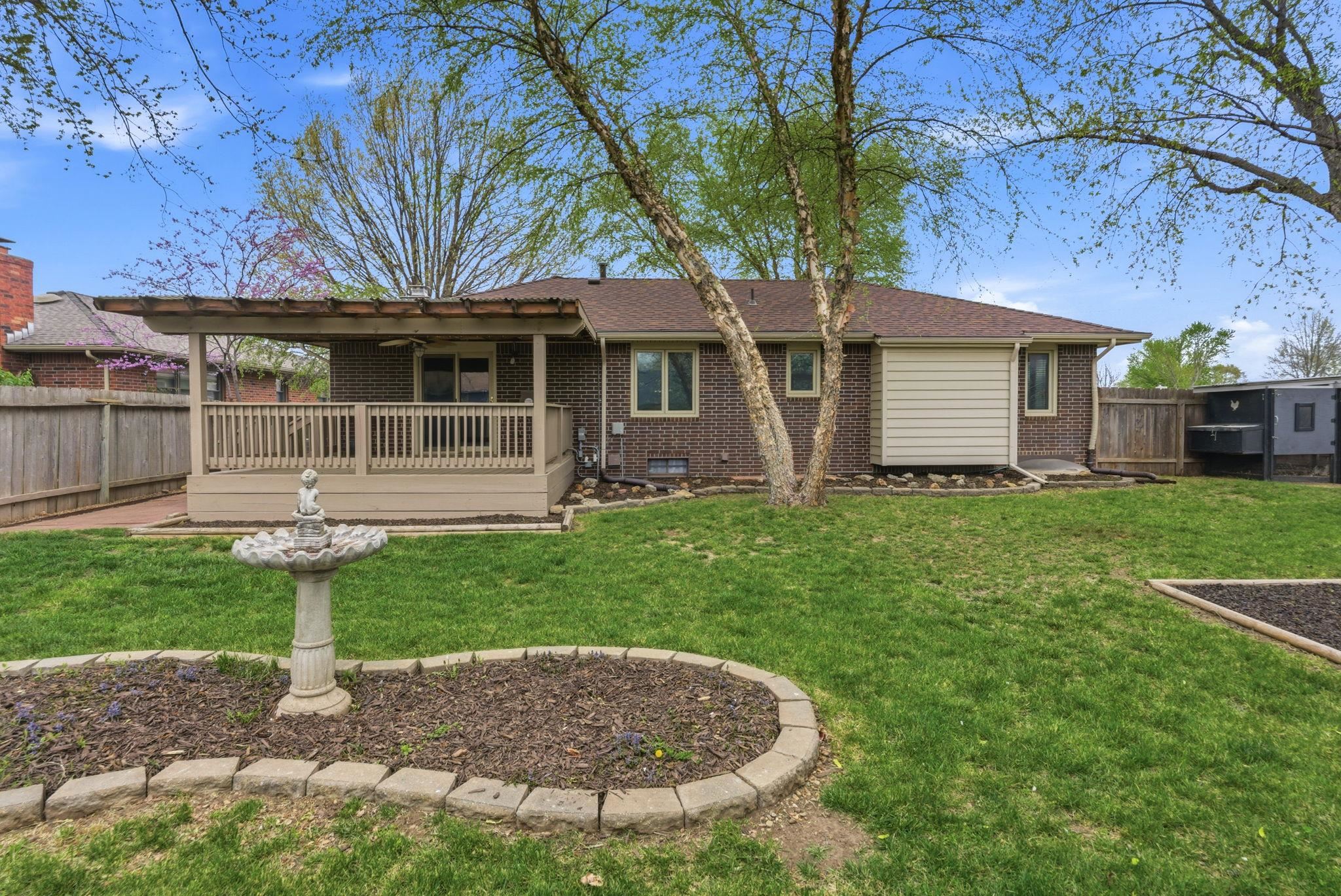 1615 N Holland Lane Wichita KS 67212-1572