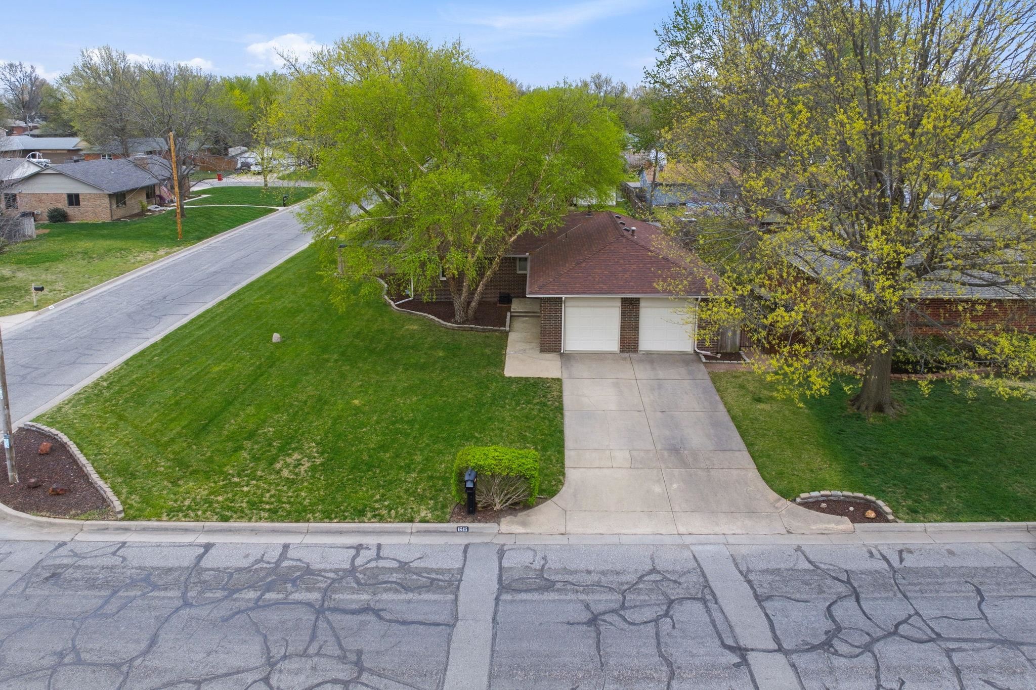 1615 N Holland Lane Wichita KS 67212-1572