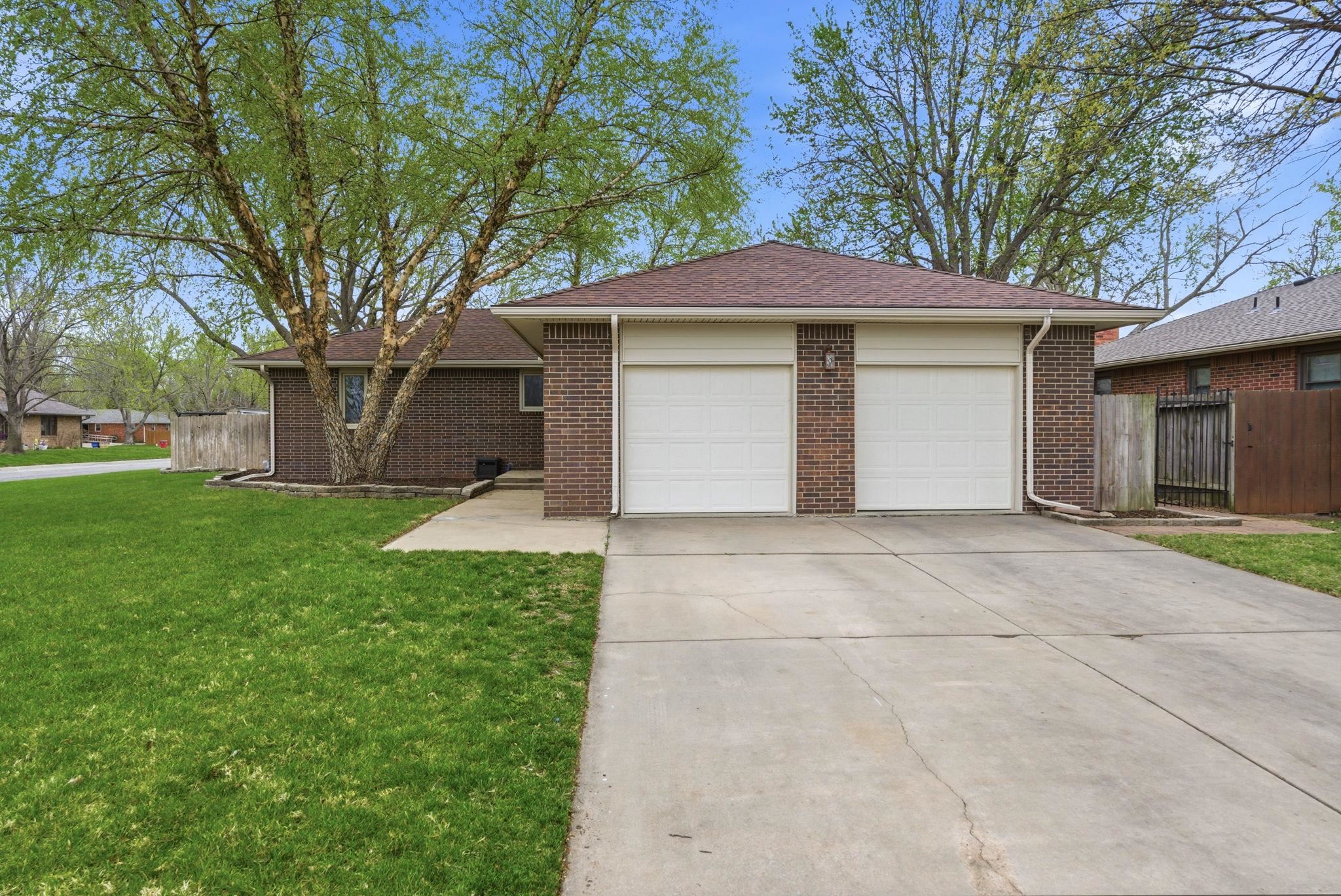 1615 N Holland Lane Wichita KS 67212-1572
