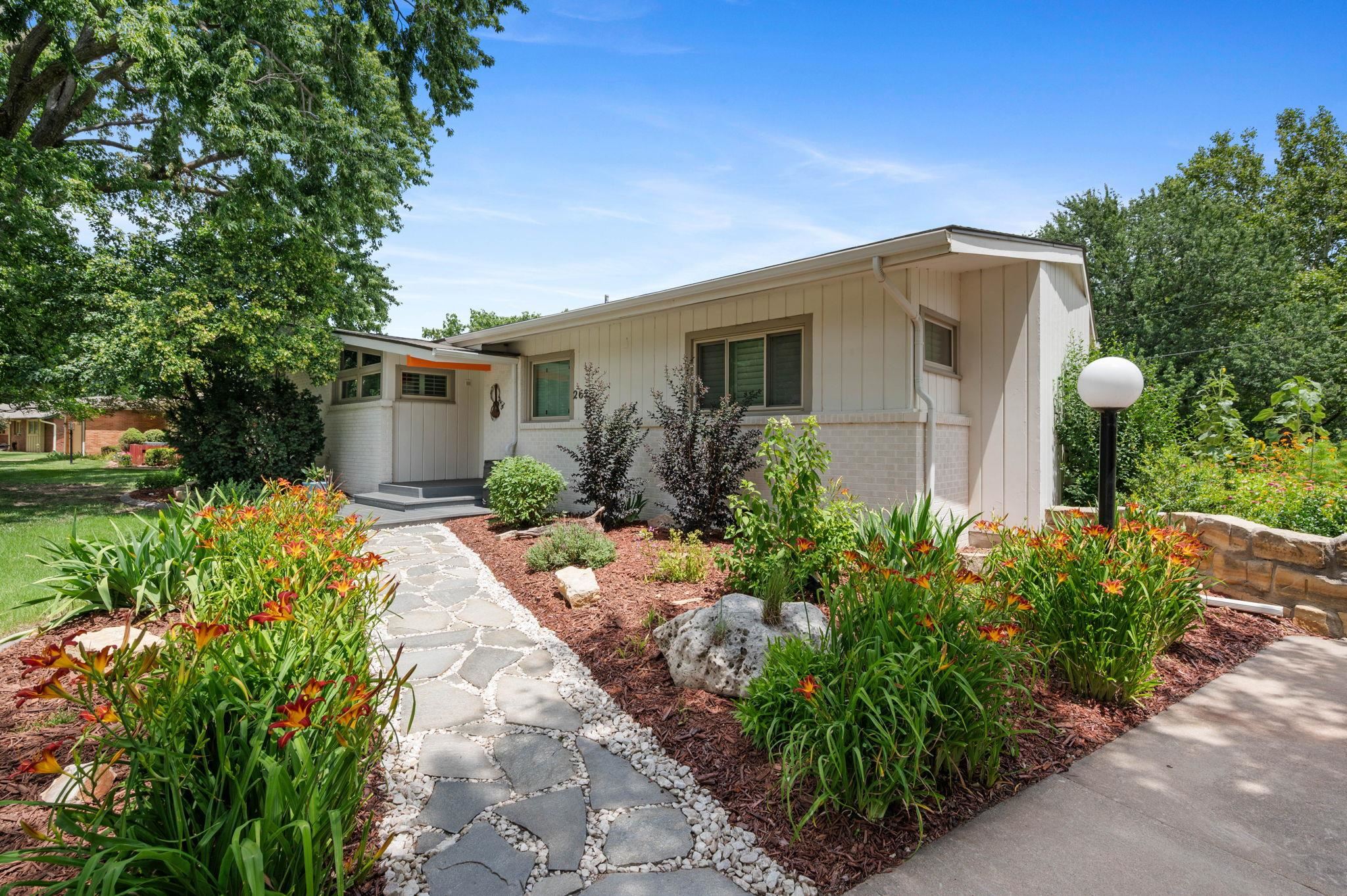 262 S Bonnie Brae Street Wichita KS 67207
