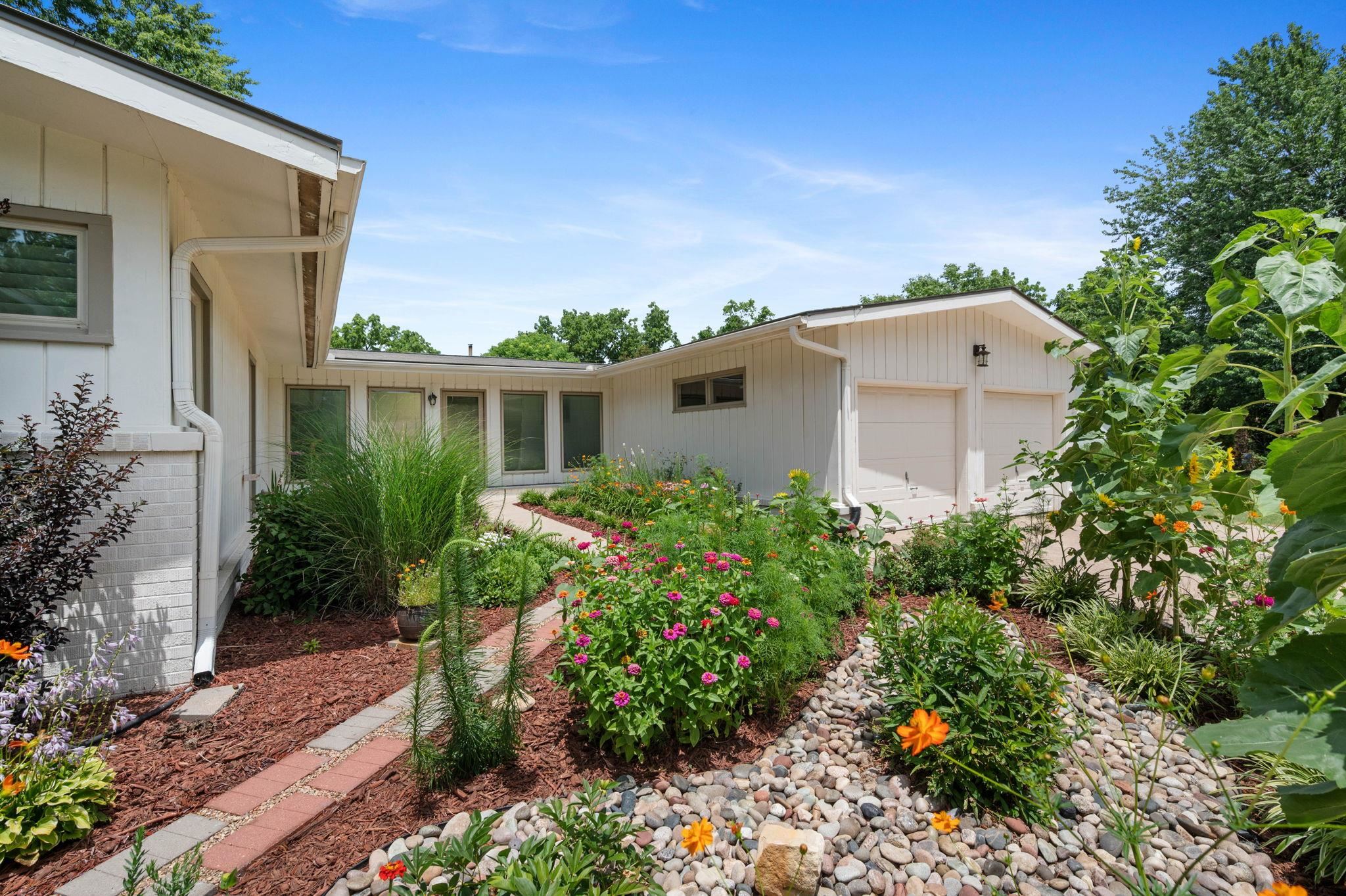 262 S Bonnie Brae Street Wichita KS 67207