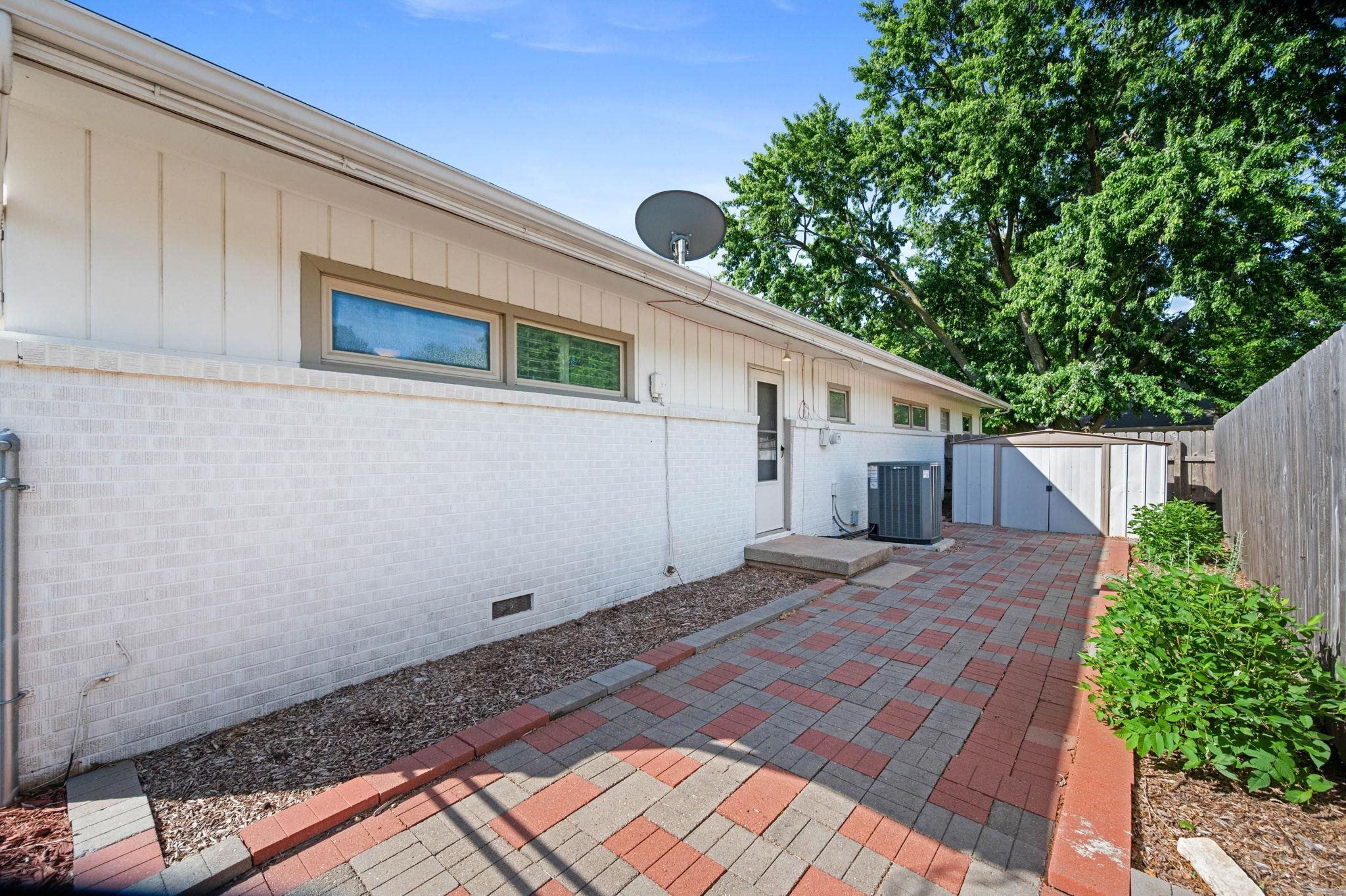 262 S Bonnie Brae Street Wichita KS 67207