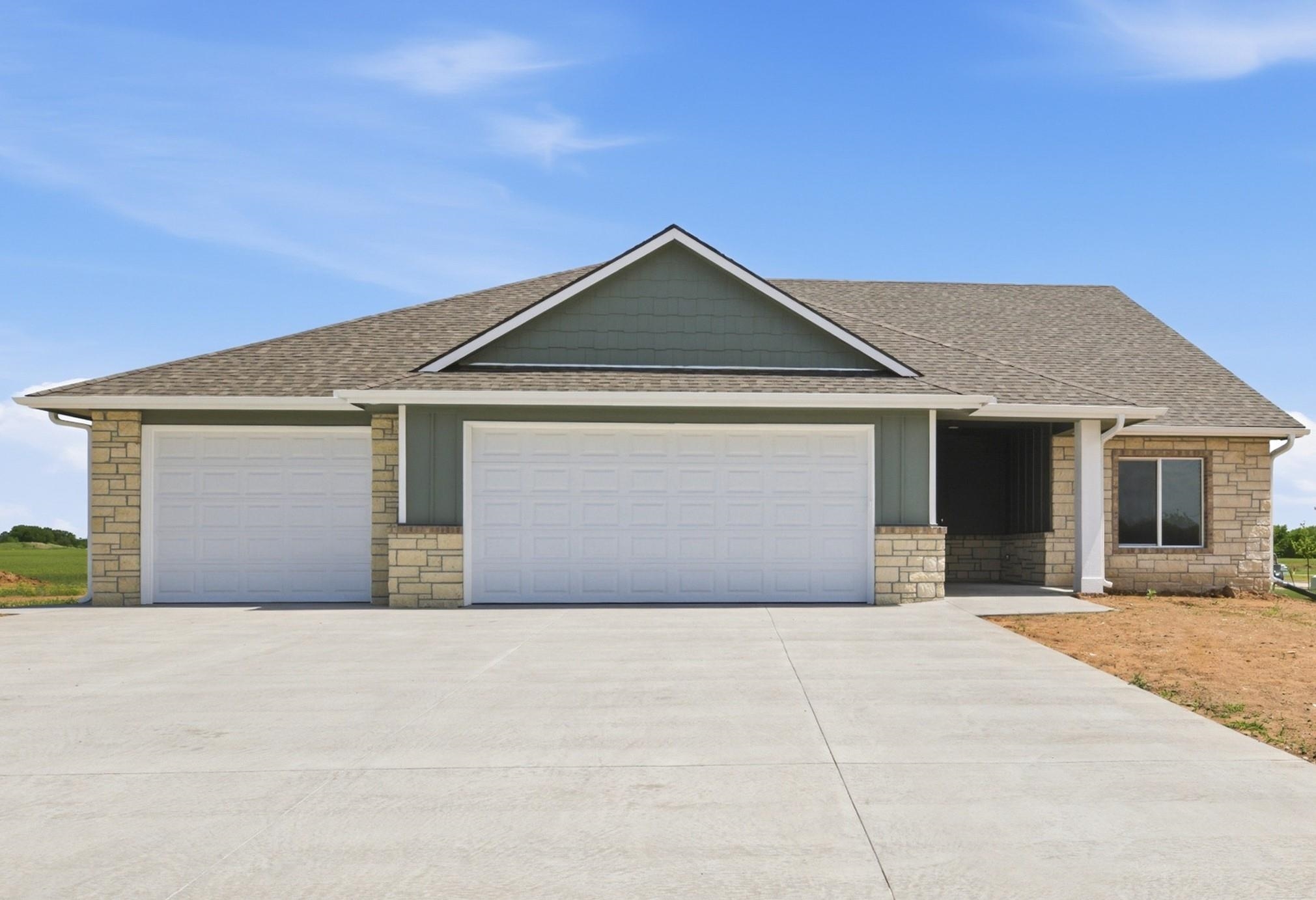 505 Maple Leaf Circle Newton KS 67114