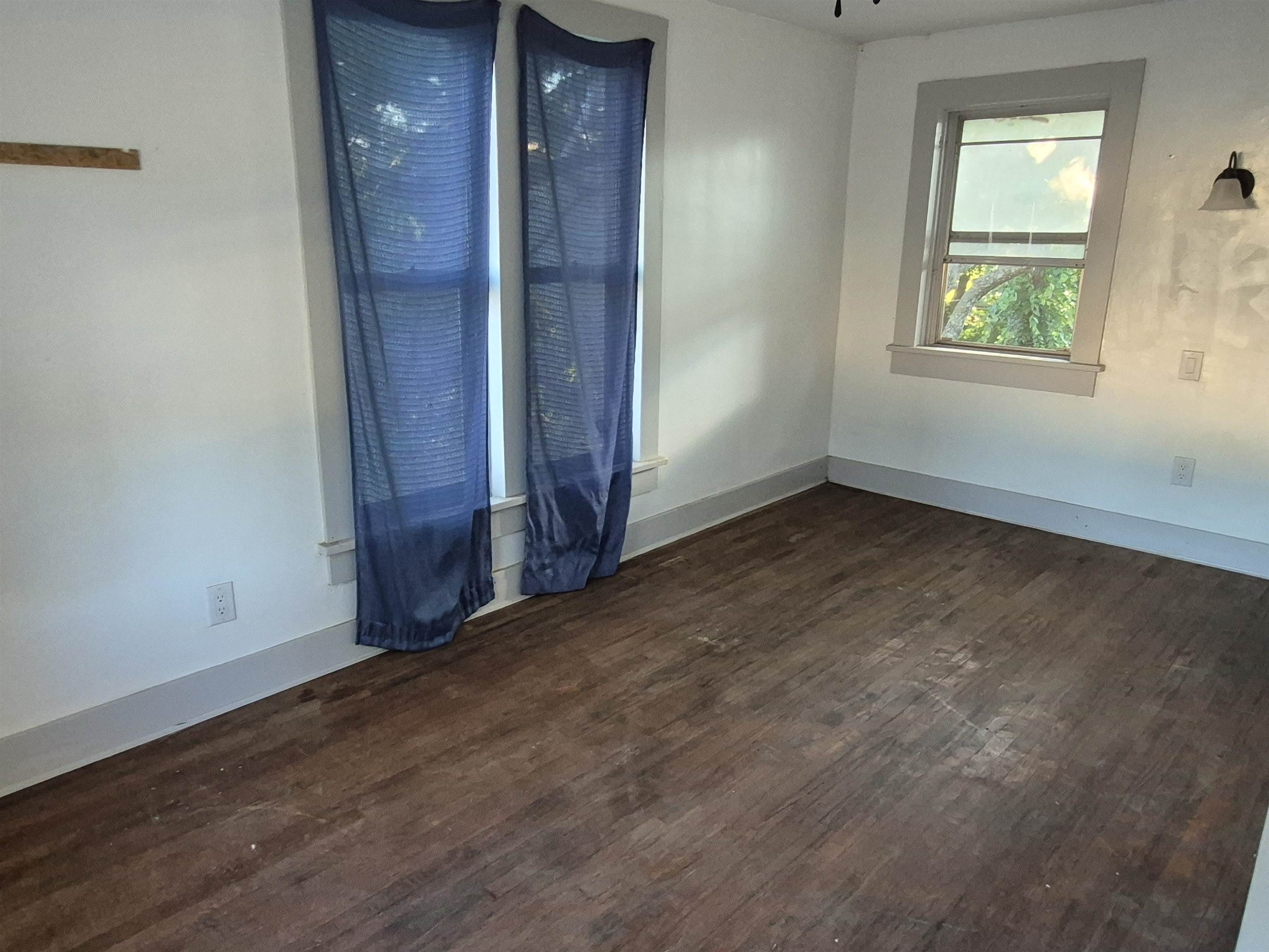 609 S B Street Arkansas City KS 67005-3411