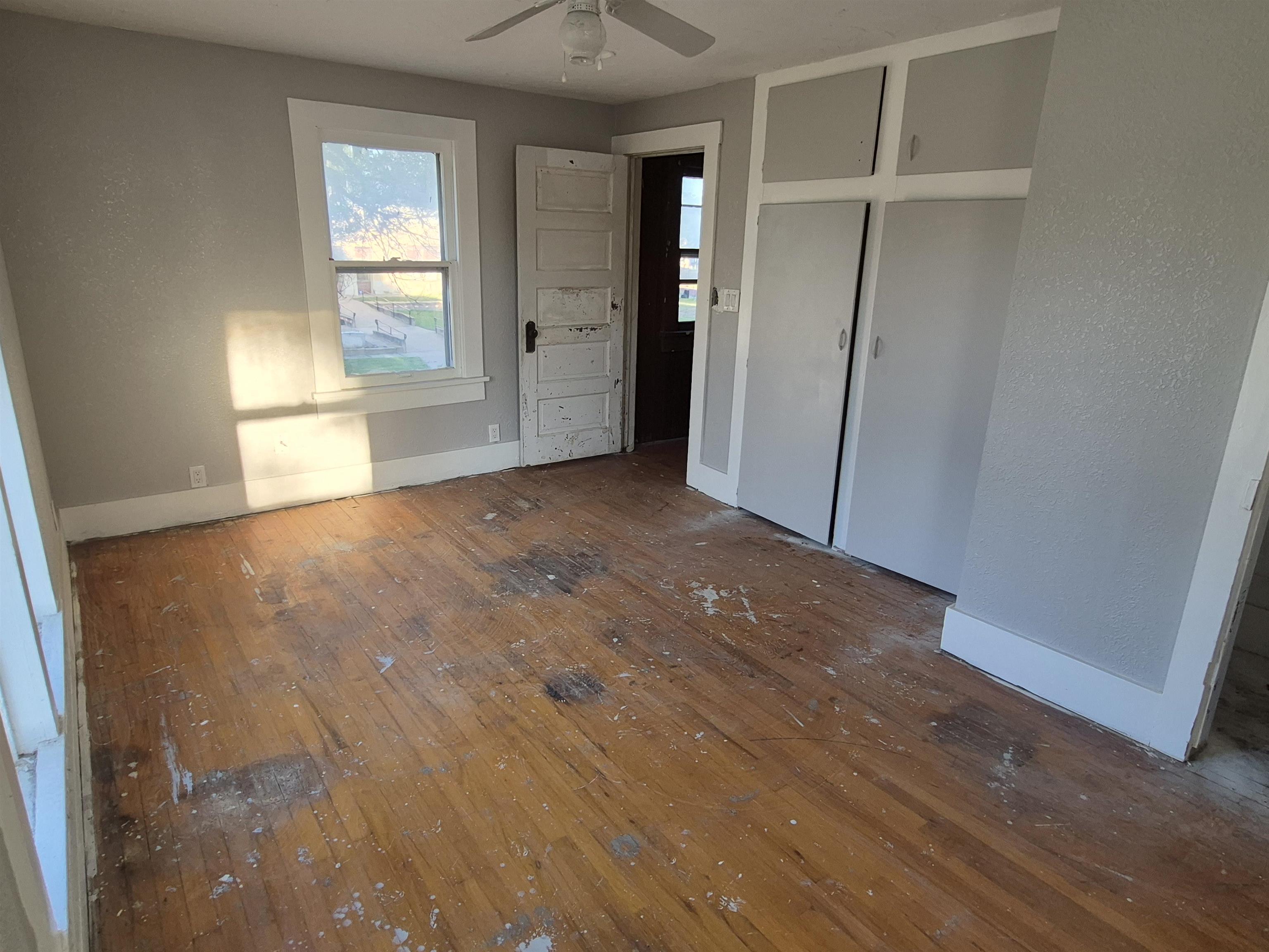 609 S B Street Arkansas City KS 67005-3411