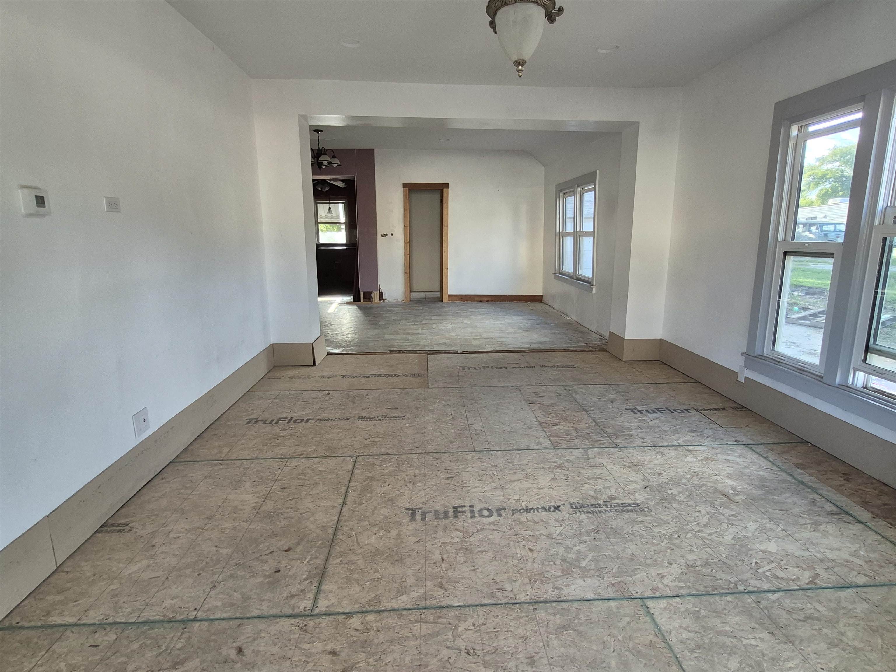 609 S B Street Arkansas City KS 67005-3411