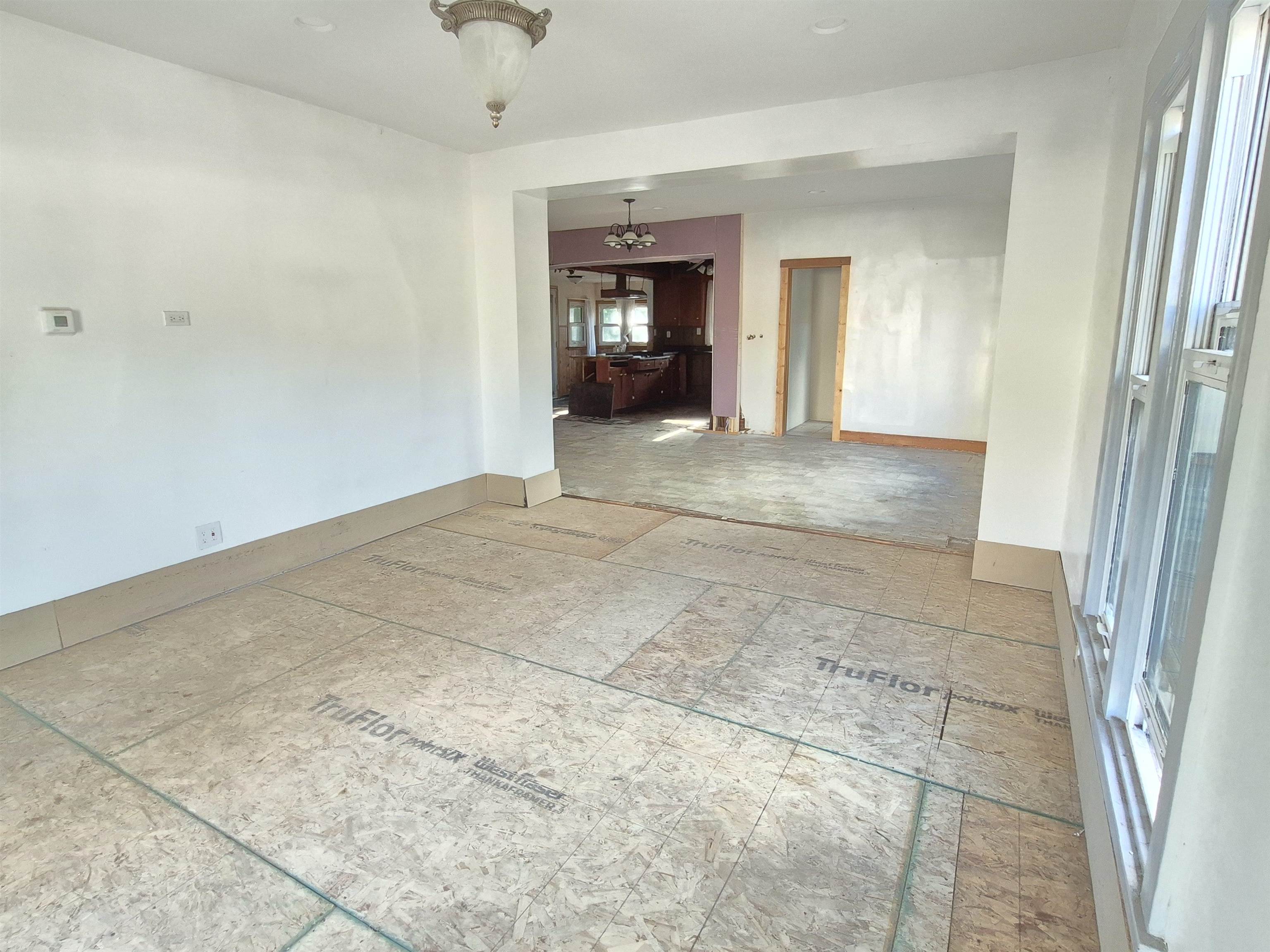 609 S B Street Arkansas City KS 67005-3411